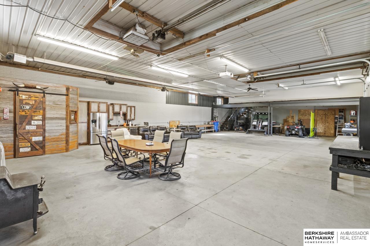 Omaha, Nebraska 68142, United States, 5 Bedrooms Bedrooms, ,4 BathroomsBathrooms,Residential,Pending,125551