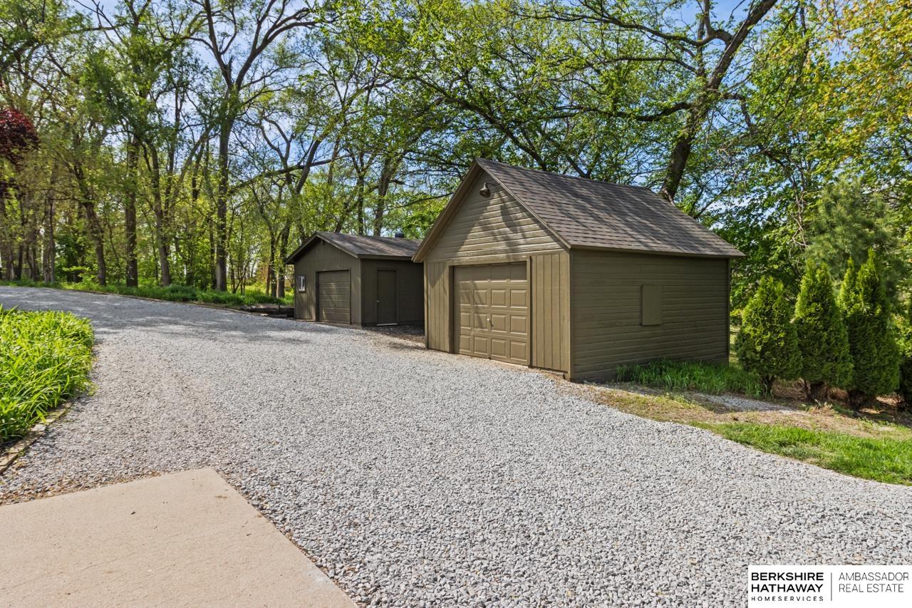 Omaha, Nebraska 68142, United States, 5 Bedrooms Bedrooms, ,4 BathroomsBathrooms,Residential,Pending,125551