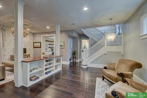 Photo of 132 N 39 Street, Omaha, NE 68131 (MLS # 22513632) Photo of 132 N 39 Street, Omaha, NE 68131 (MLS # 22513632)