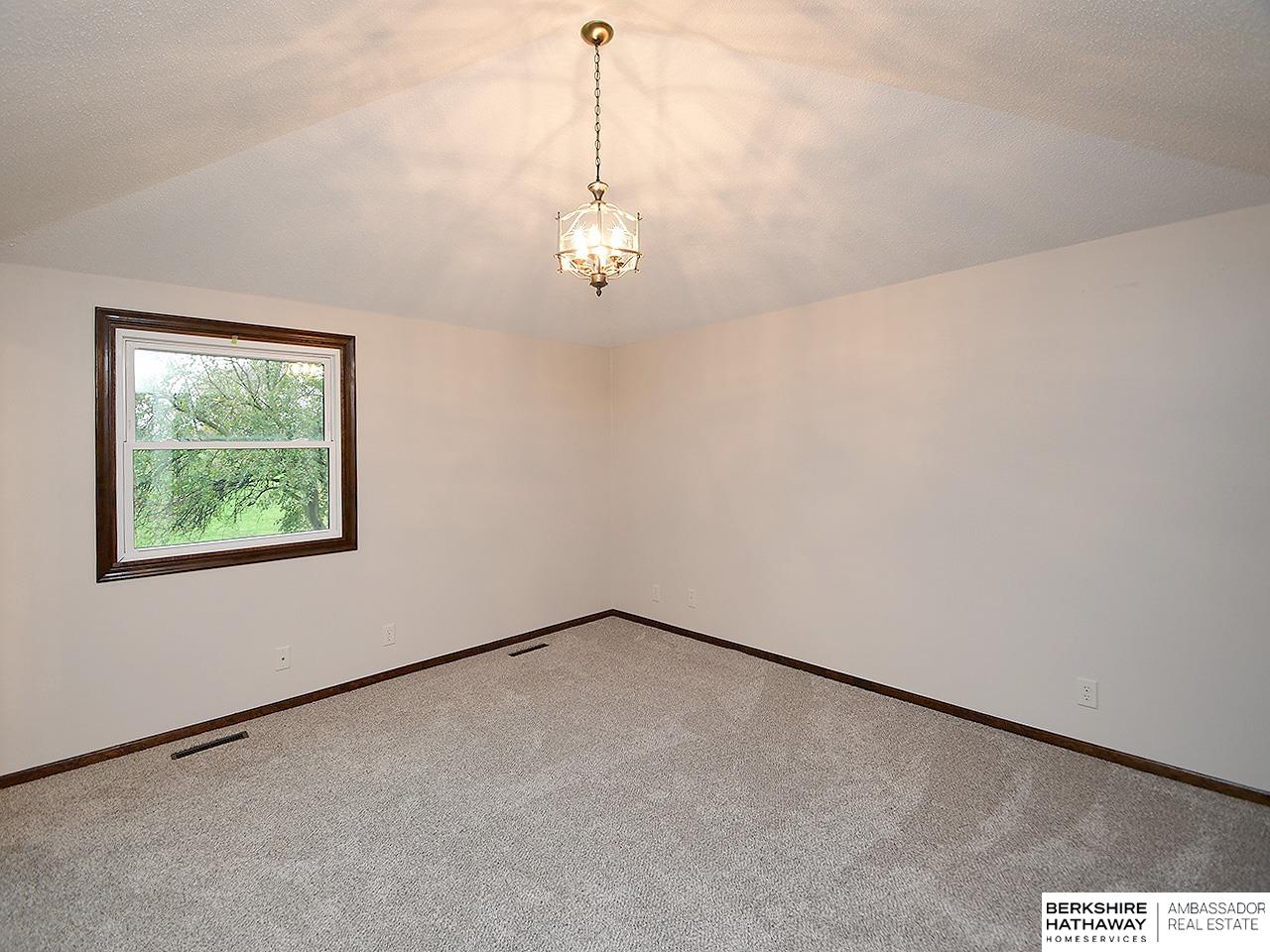 Omaha, Nebraska 68164, United States, 3 Bedrooms Bedrooms, ,2 BathroomsBathrooms,Residential,Active,235778