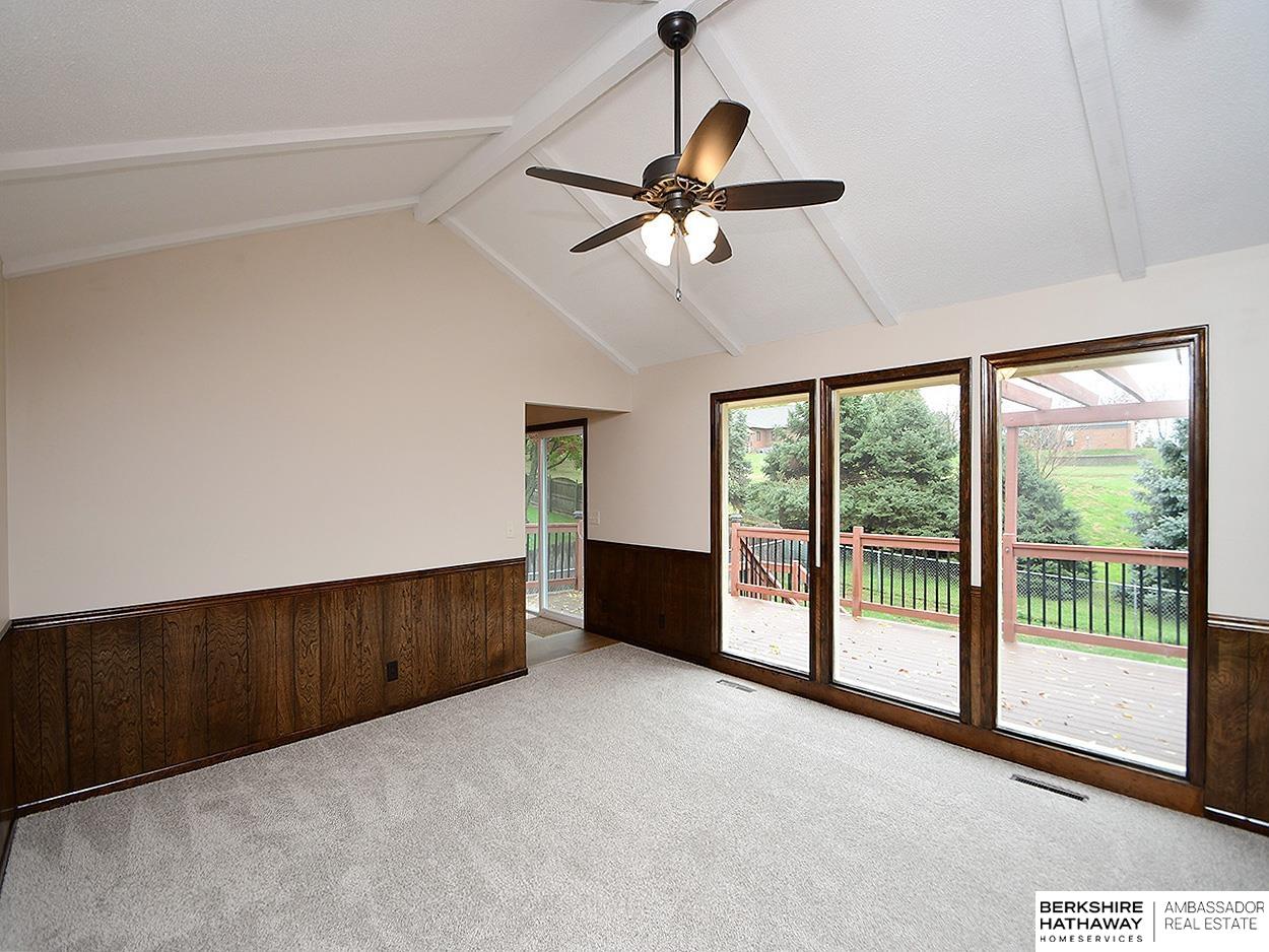 Omaha, Nebraska 68164, United States, 3 Bedrooms Bedrooms, ,2 BathroomsBathrooms,Residential,Active,235778