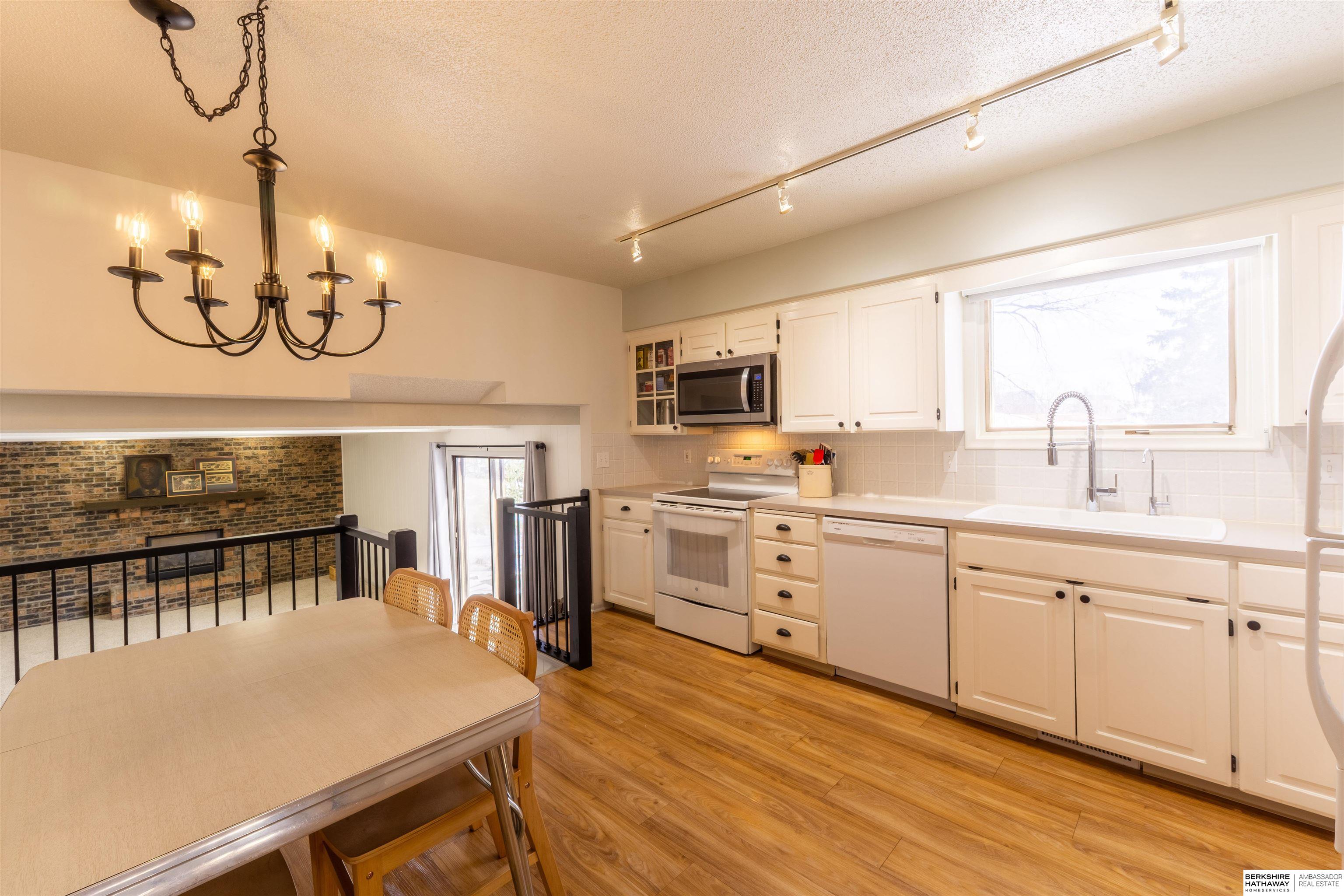 Omaha, Nebraska 68144, United States, 3 Bedrooms Bedrooms, ,2 BathroomsBathrooms,Residential,Active,250828