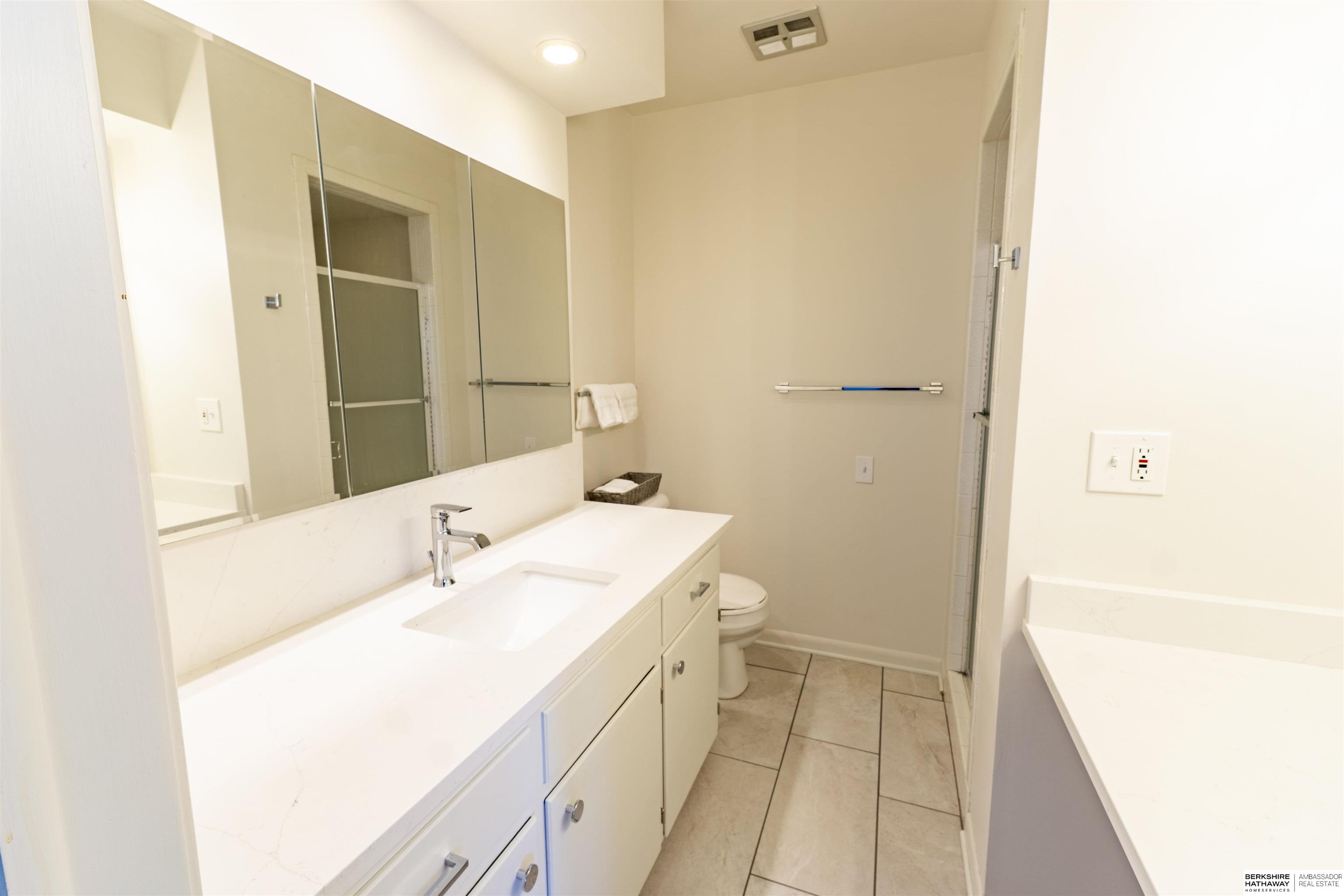 Omaha, Nebraska 68144, United States, 3 Bedrooms Bedrooms, ,2 BathroomsBathrooms,Residential,Active,250828