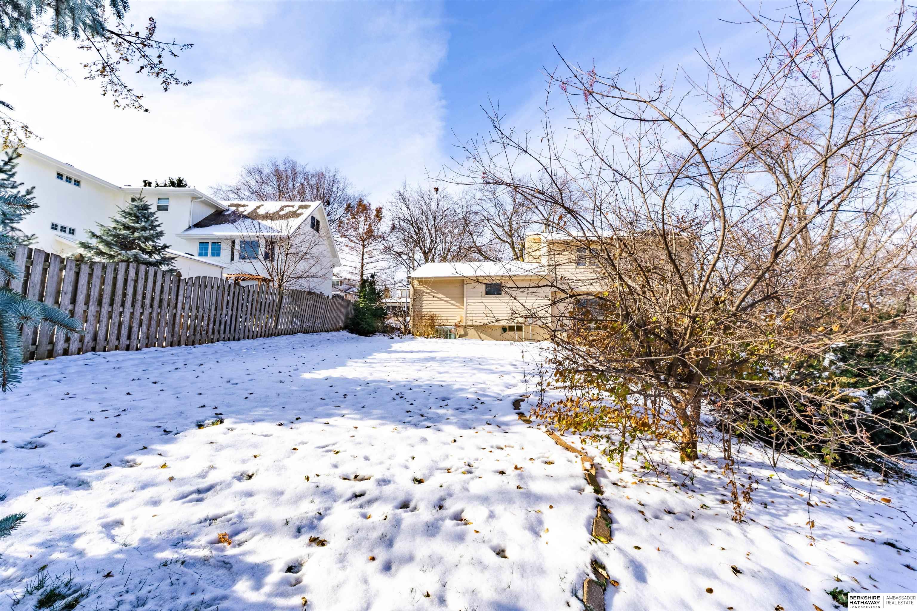 Omaha, Nebraska 68144, United States, 3 Bedrooms Bedrooms, ,2 BathroomsBathrooms,Residential,Active,250828