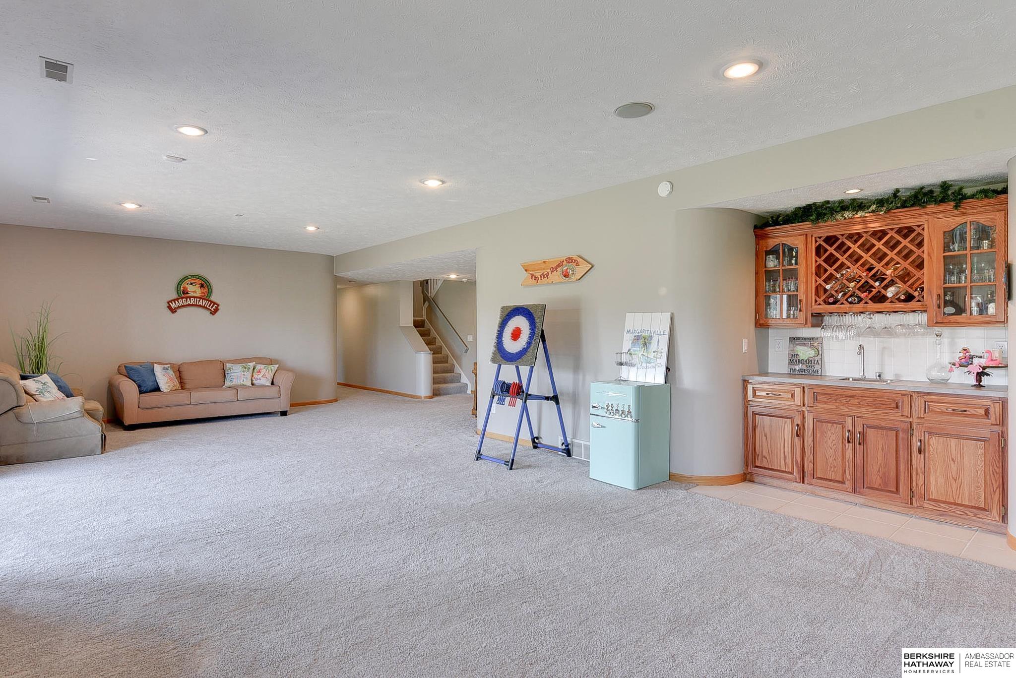 Omaha, Nebraska 68136, United States, 3 Bedrooms Bedrooms, ,3 BathroomsBathrooms,Residential,Active,183578