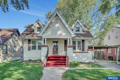 Photo of 3518 Washington Street, Lincoln, NE 68506 (MLS # 22529570)