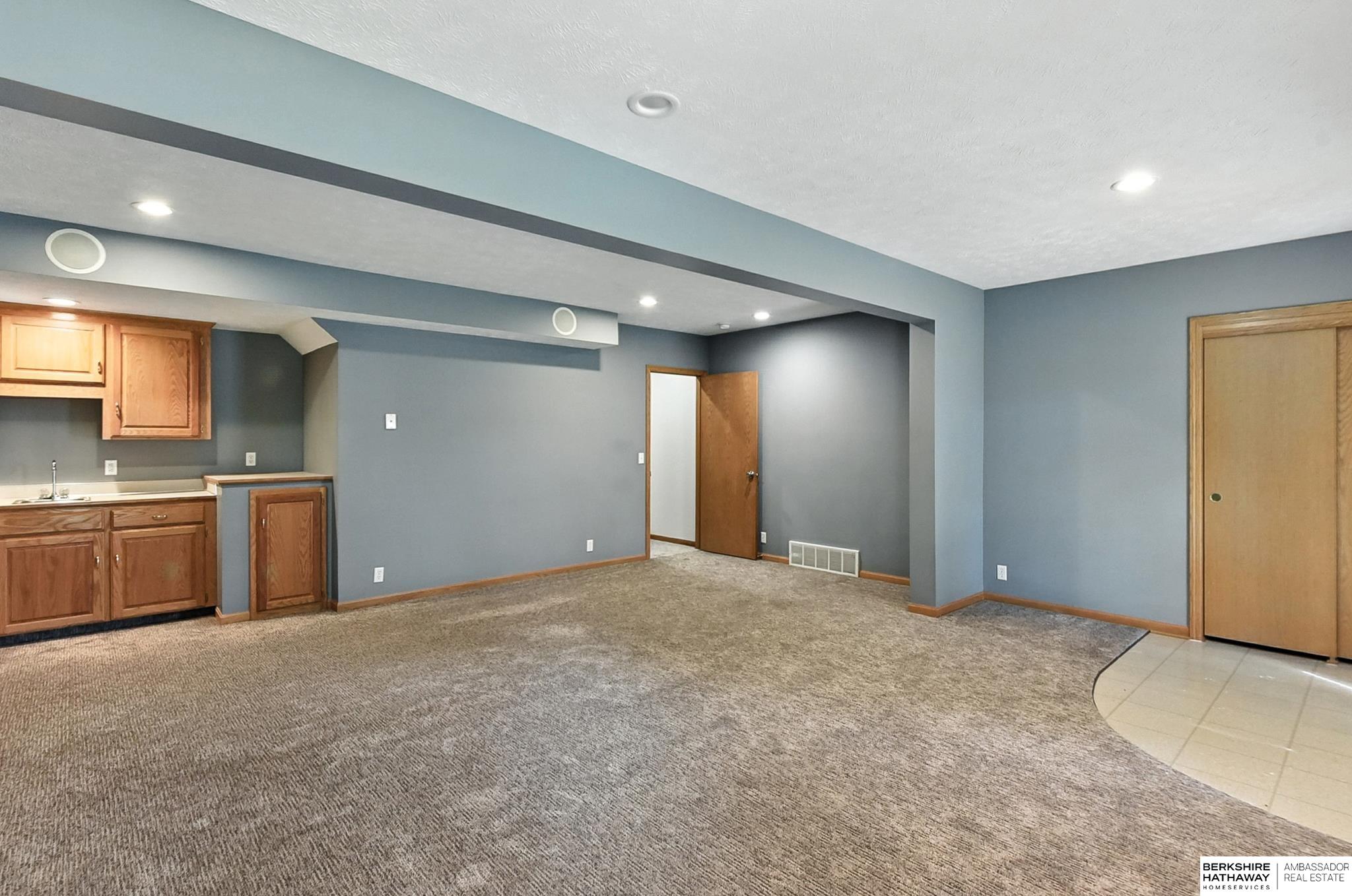 La Vista, Nebraska 68128, United States, 4 Bedrooms Bedrooms, ,3 BathroomsBathrooms,Residential,Active,192577