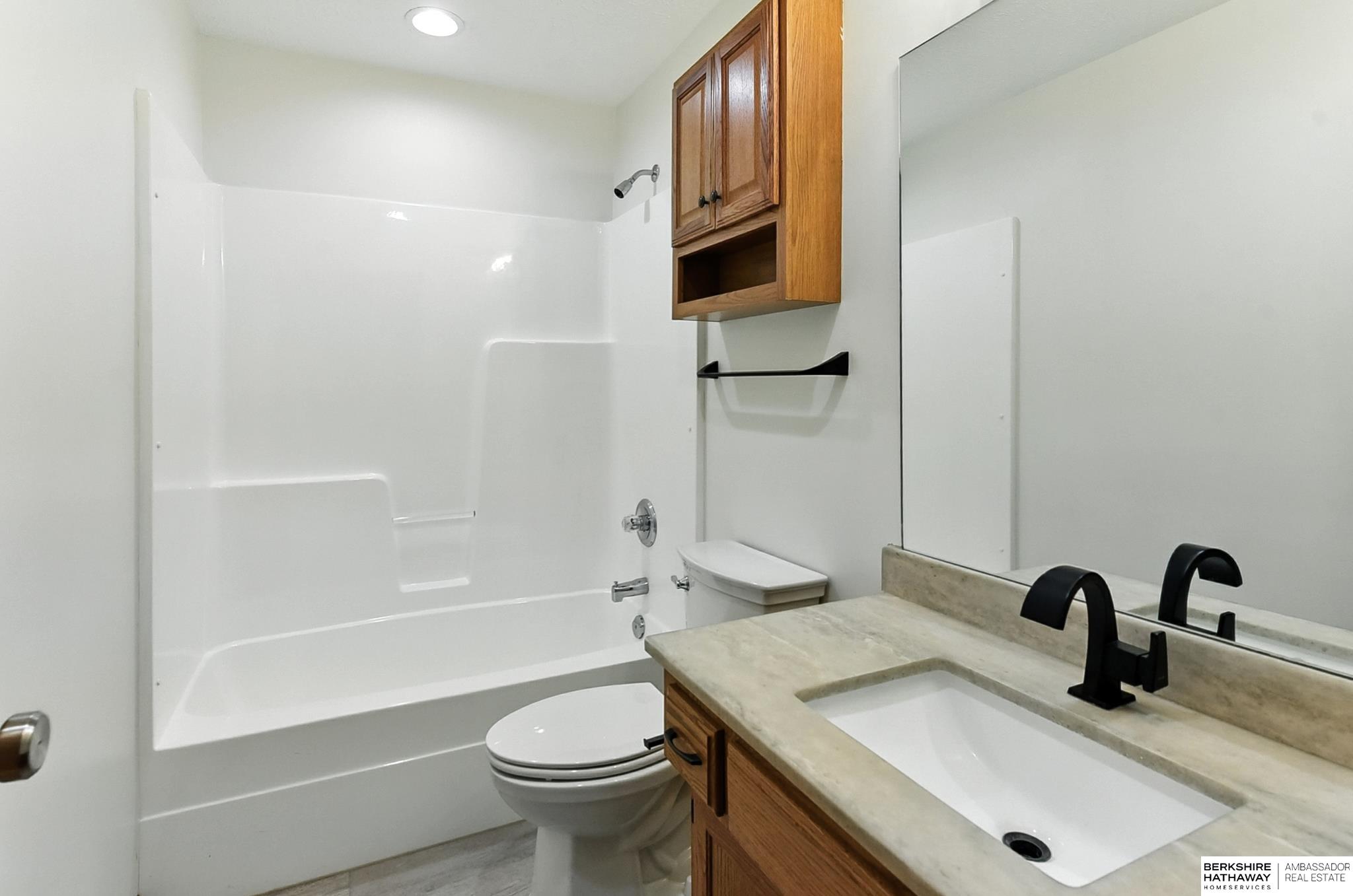 La Vista, Nebraska 68128, United States, 4 Bedrooms Bedrooms, ,3 BathroomsBathrooms,Residential,Active,192577