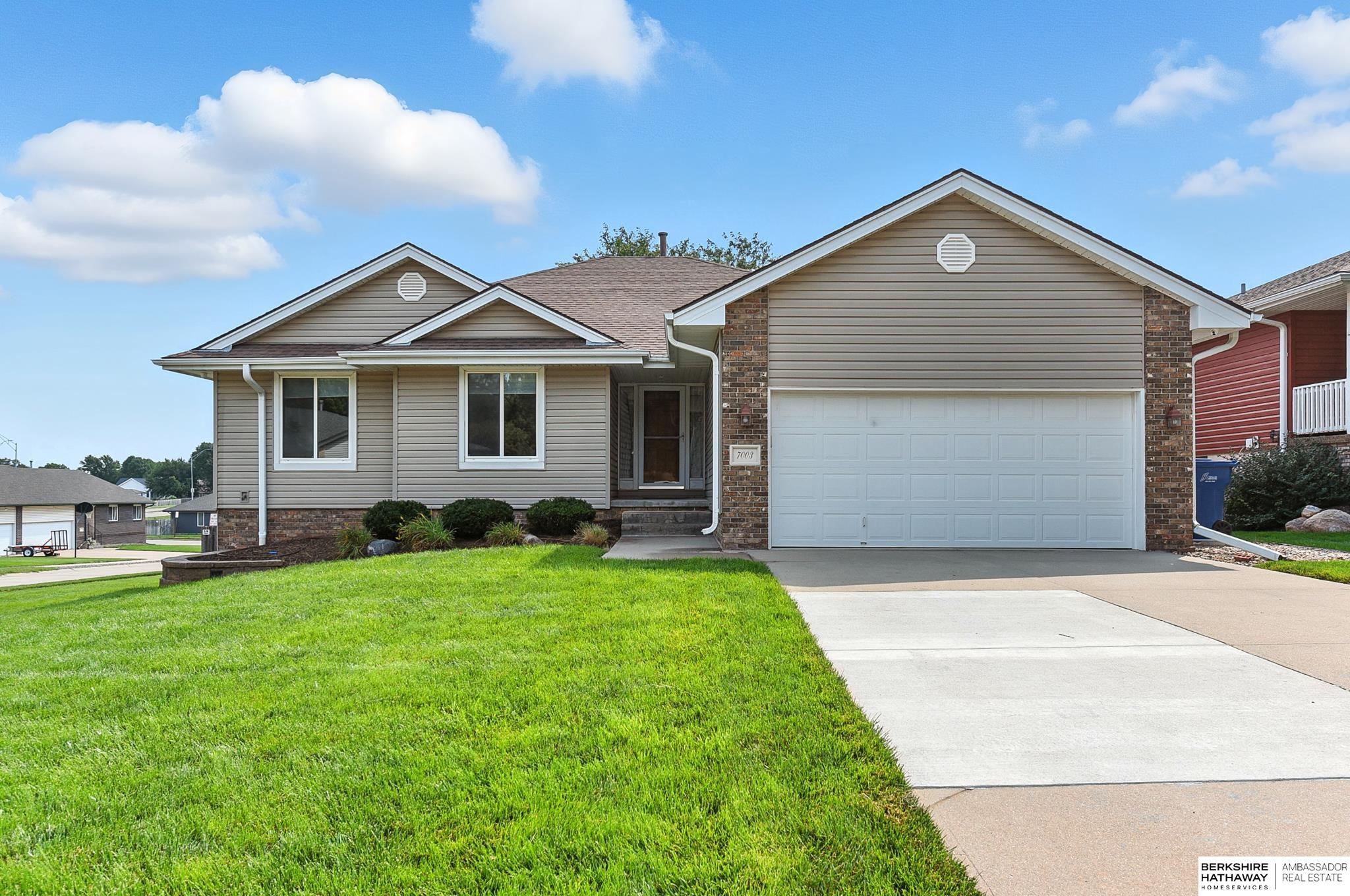 La Vista, Nebraska 68128, United States, 4 Bedrooms Bedrooms, ,3 BathroomsBathrooms,Residential,Active,192577