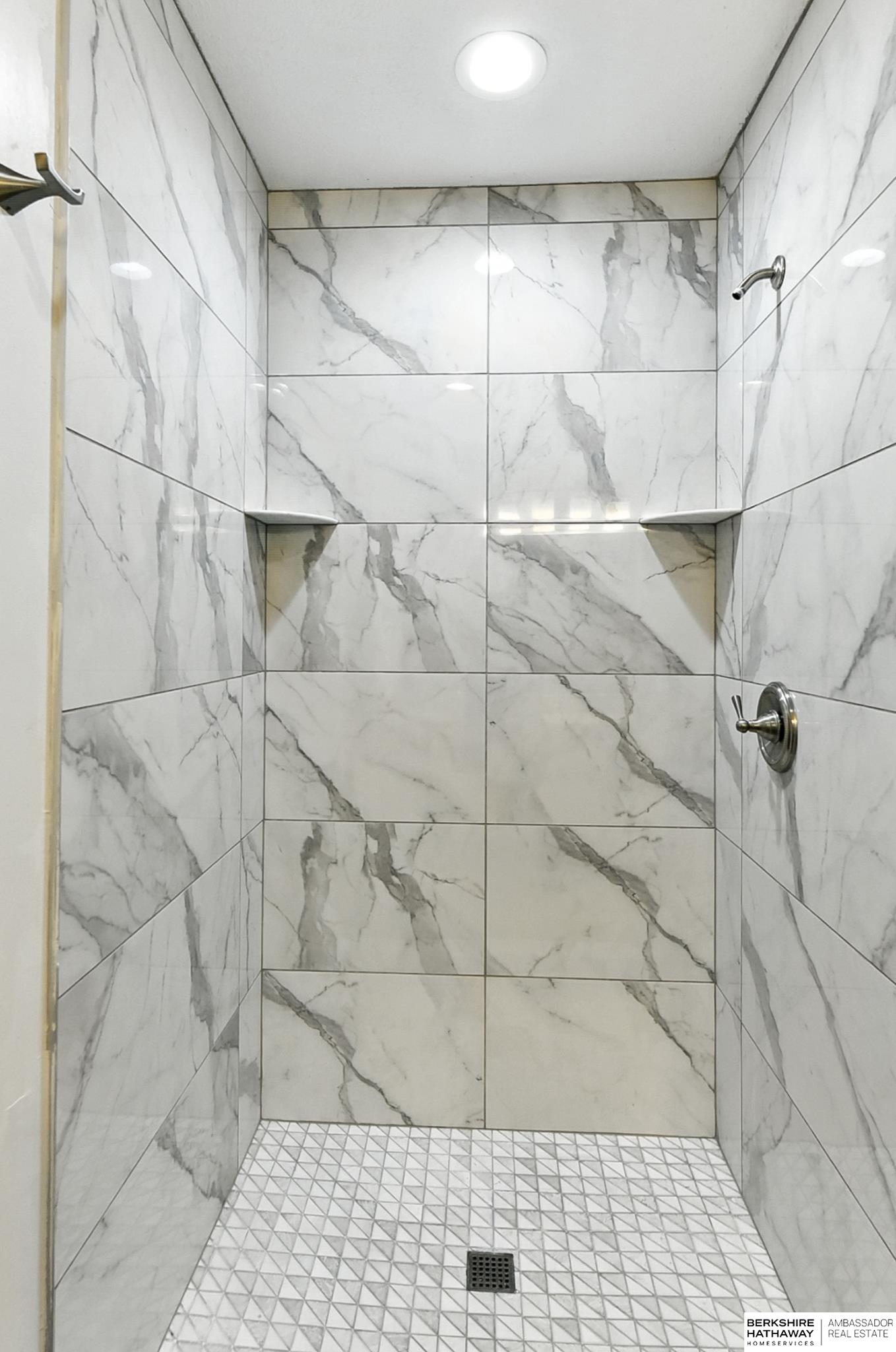 La Vista, Nebraska 68128, United States, 4 Bedrooms Bedrooms, ,3 BathroomsBathrooms,Residential,Active,192577