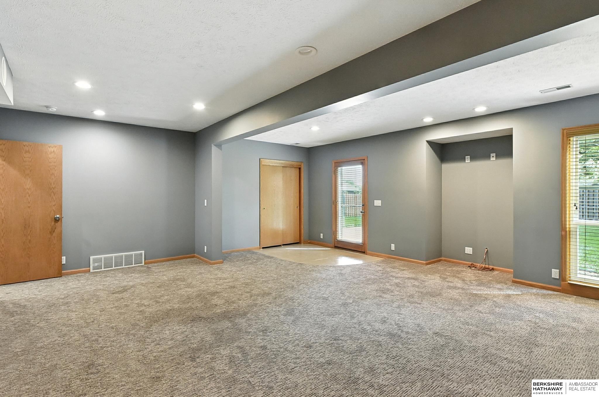 La Vista, Nebraska 68128, United States, 4 Bedrooms Bedrooms, ,3 BathroomsBathrooms,Residential,Active,192577