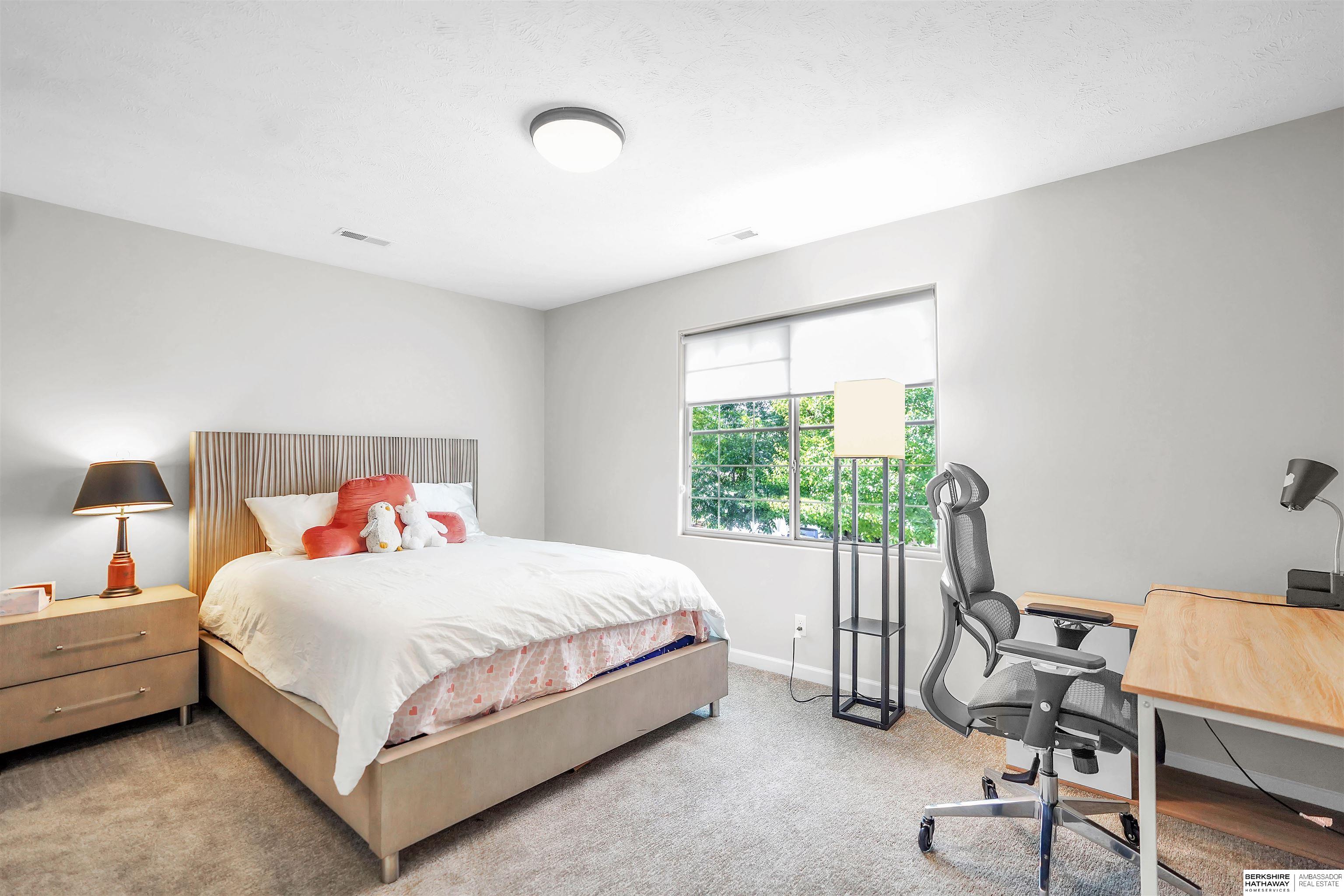 Omaha, Nebraska 68130, United States, 4 Bedrooms Bedrooms, ,3 BathroomsBathrooms,Residential,Active,203990