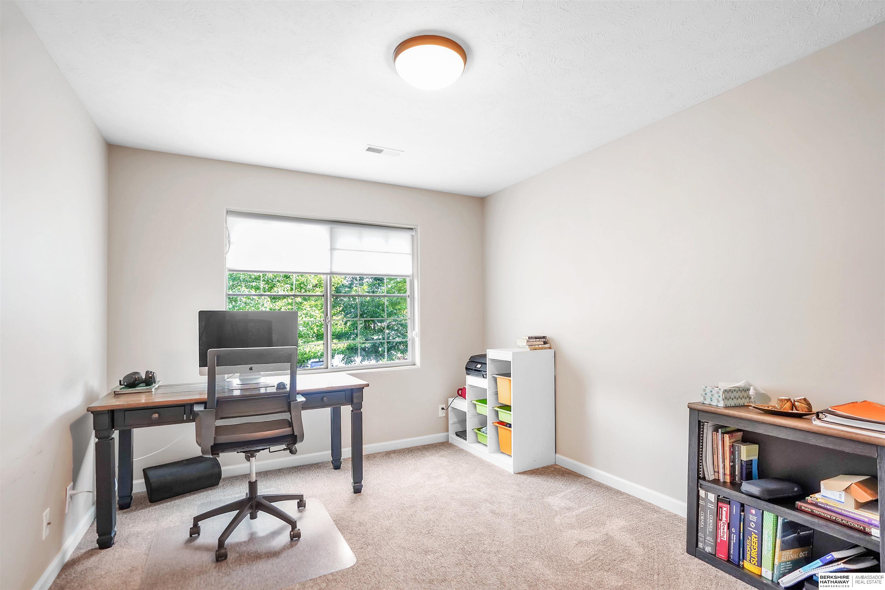 Omaha, Nebraska 68130, United States, 4 Bedrooms Bedrooms, ,3 BathroomsBathrooms,Residential,Active,203990