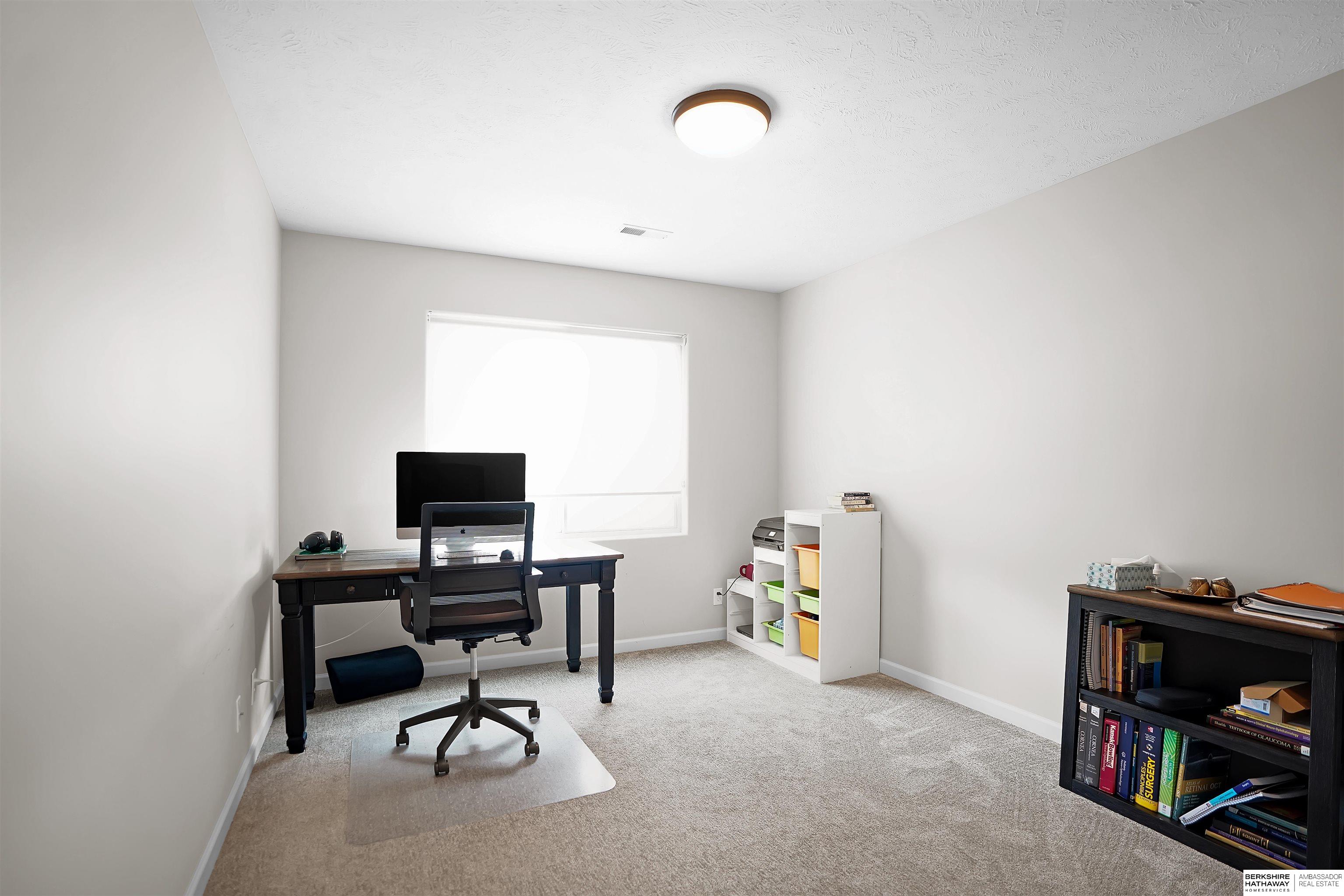 Omaha, Nebraska 68130, United States, 4 Bedrooms Bedrooms, ,3 BathroomsBathrooms,Residential,Active,203990