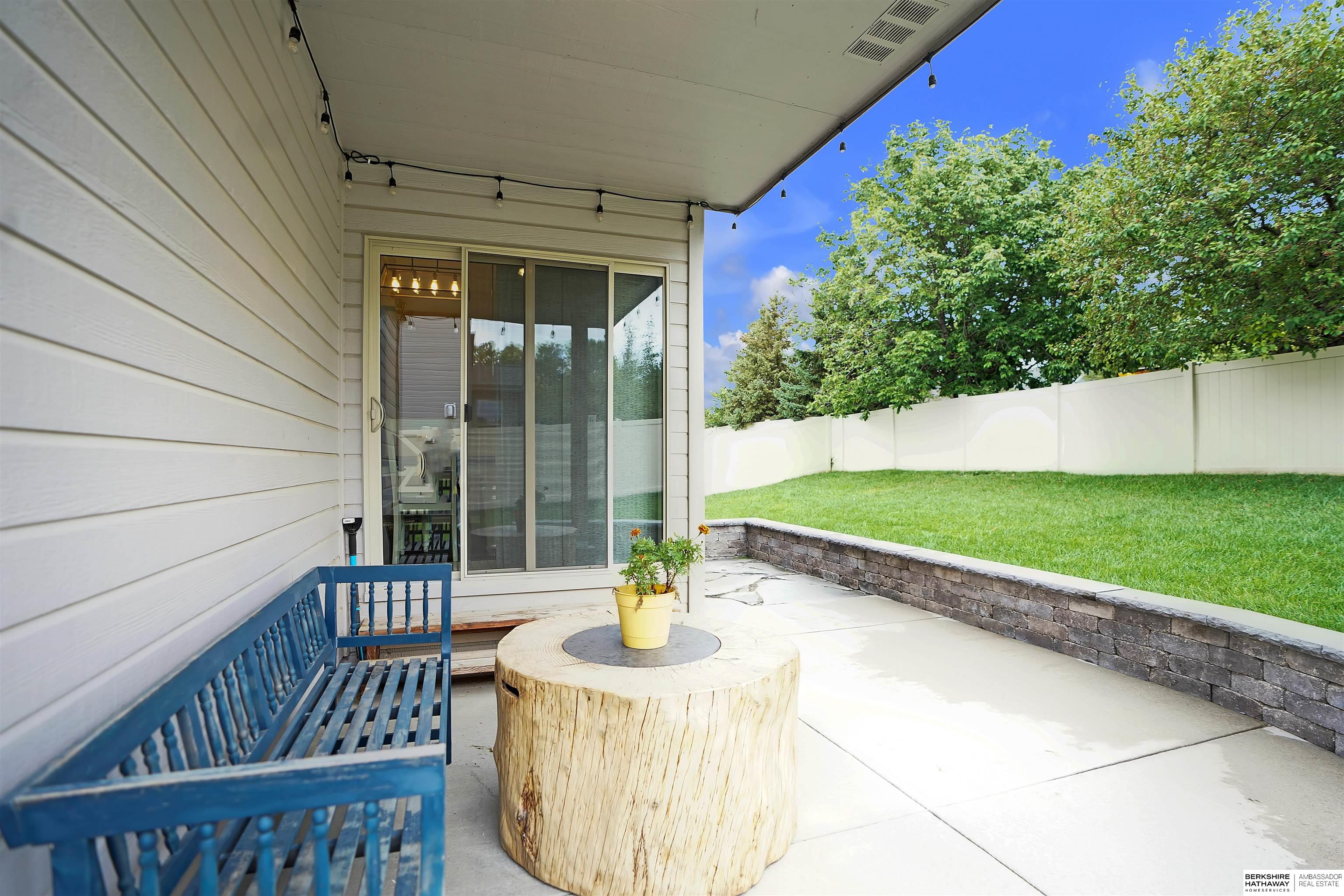 Omaha, Nebraska 68130, United States, 4 Bedrooms Bedrooms, ,3 BathroomsBathrooms,Residential,Active,203990