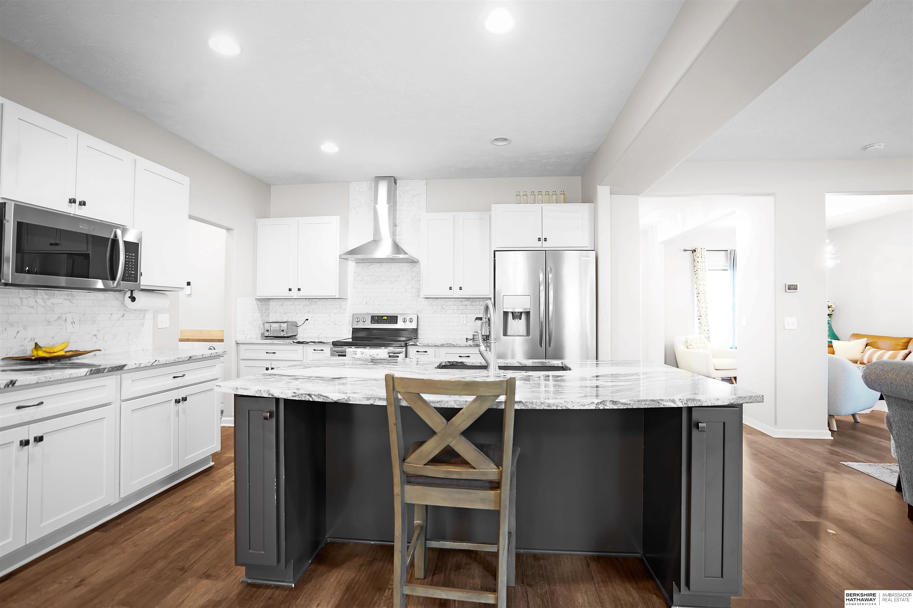 Omaha, Nebraska 68130, United States, 4 Bedrooms Bedrooms, ,3 BathroomsBathrooms,Residential,Active,203990