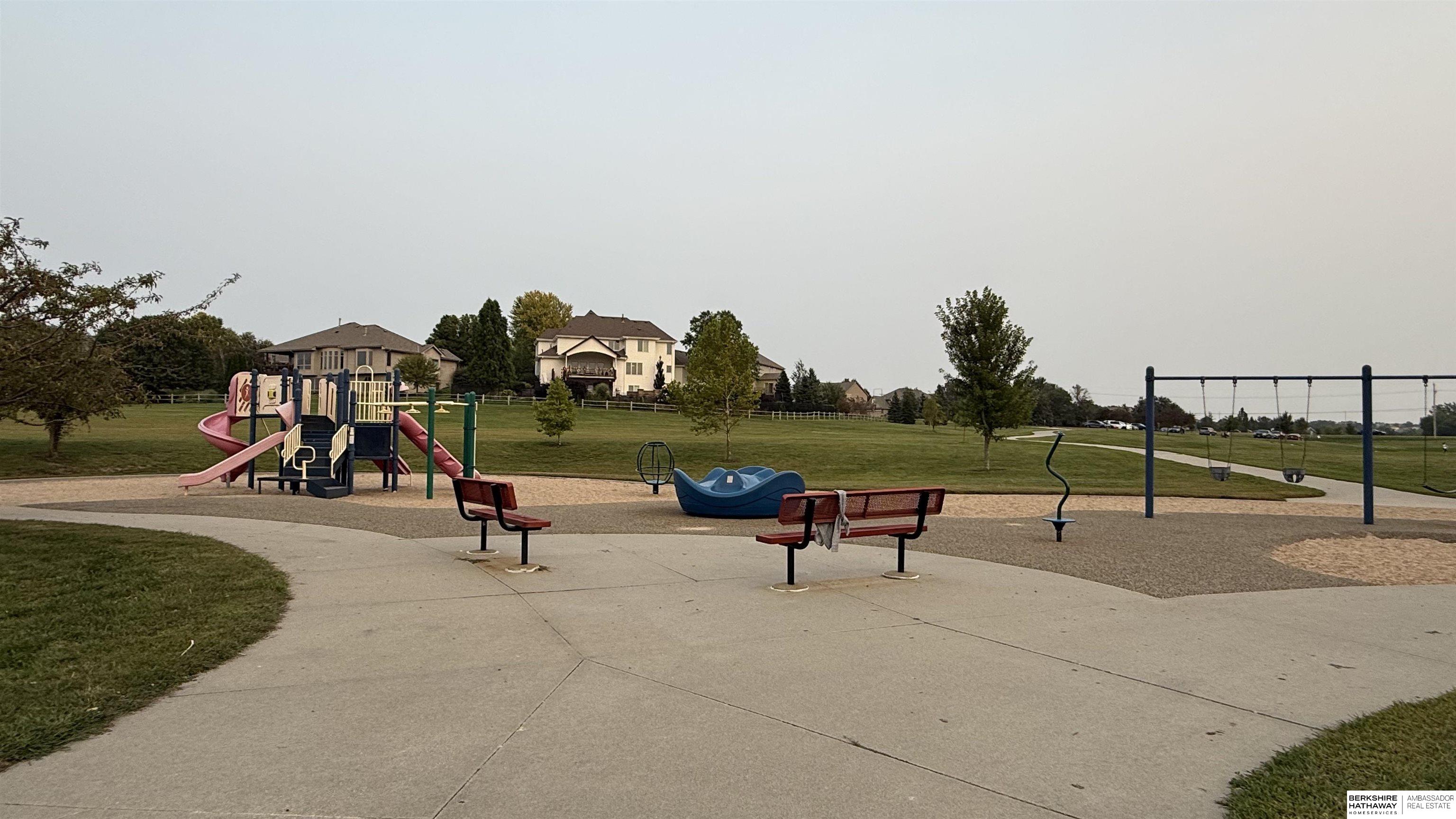 Omaha, Nebraska 68130, United States, 4 Bedrooms Bedrooms, ,3 BathroomsBathrooms,Residential,Active,203990