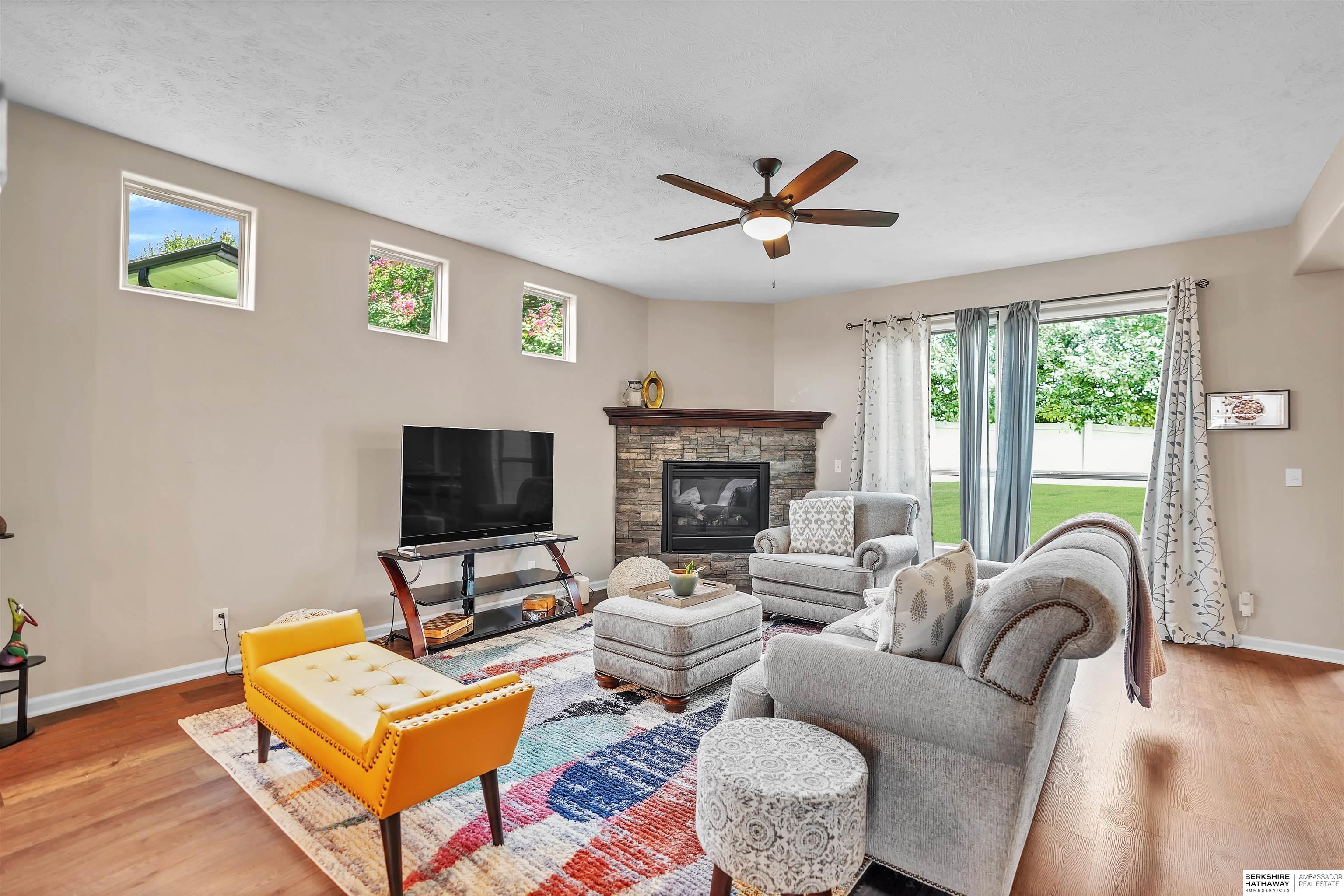 Omaha, Nebraska 68130, United States, 4 Bedrooms Bedrooms, ,3 BathroomsBathrooms,Residential,Active,203990