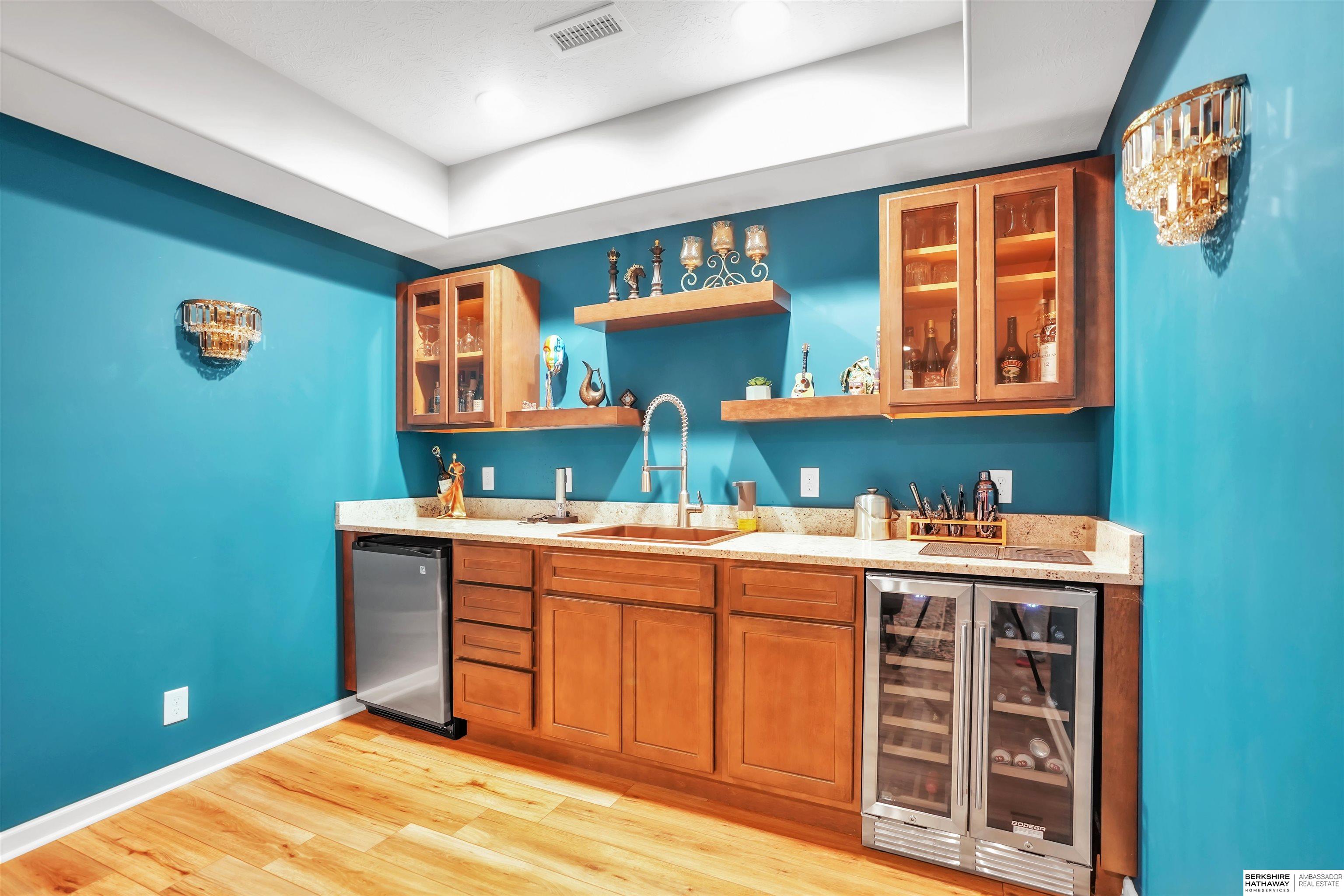 Omaha, Nebraska 68130, United States, 4 Bedrooms Bedrooms, ,3 BathroomsBathrooms,Residential,Active,203990