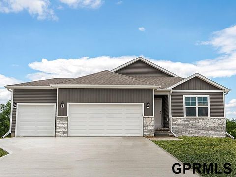 Photo of 5569 N 186th Avenue, Elkhorn, NE 68022 (MLS # 22608744)