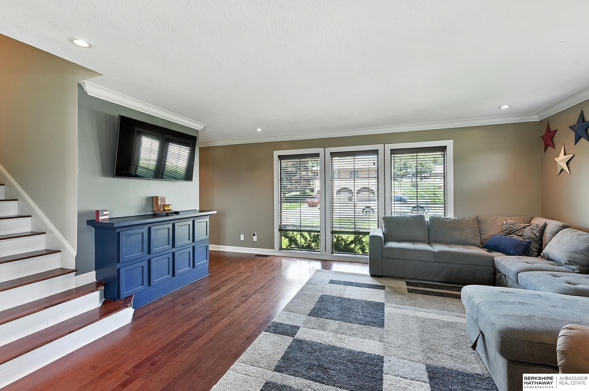 Omaha, Nebraska 68164, United States, 3 Bedrooms Bedrooms, ,3 BathroomsBathrooms,Residential,Active,195936