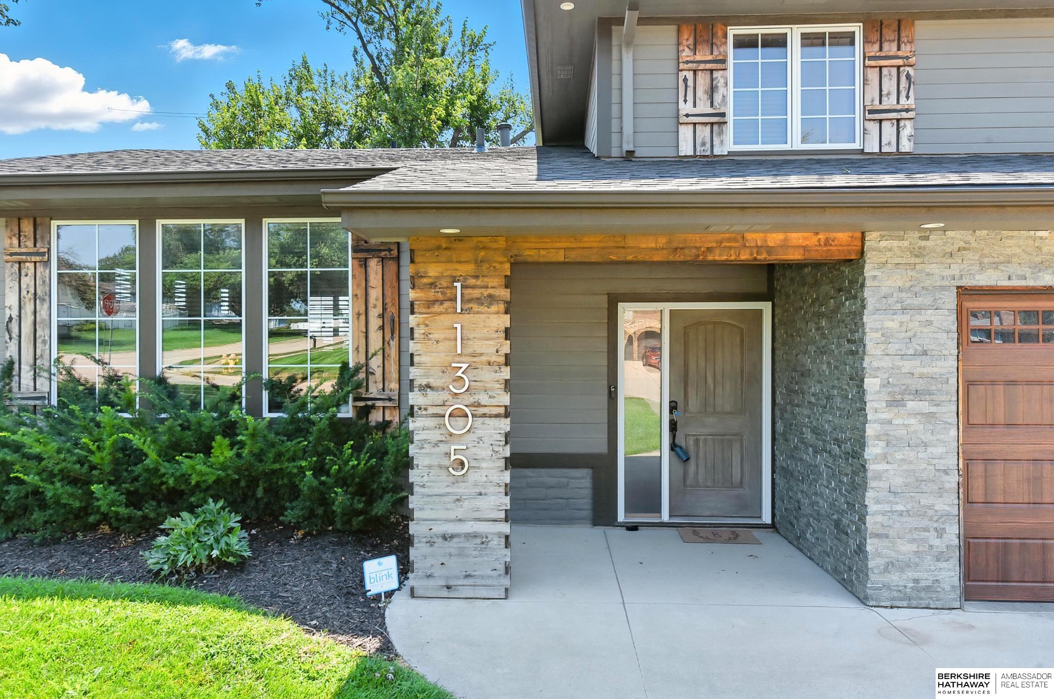 Omaha, Nebraska 68164, United States, 3 Bedrooms Bedrooms, ,3 BathroomsBathrooms,Residential,Active,195936