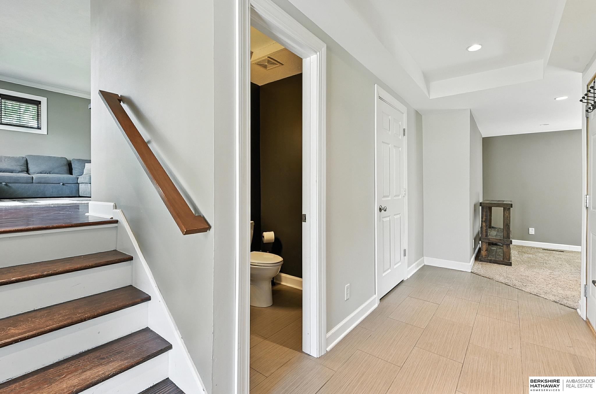 Omaha, Nebraska 68164, United States, 3 Bedrooms Bedrooms, ,3 BathroomsBathrooms,Residential,Active,195936