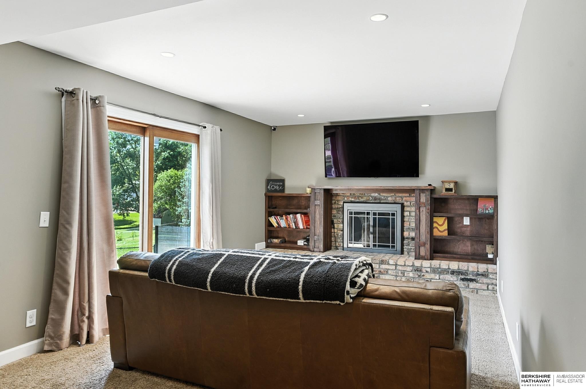 Omaha, Nebraska 68164, United States, 3 Bedrooms Bedrooms, ,3 BathroomsBathrooms,Residential,Active,195936