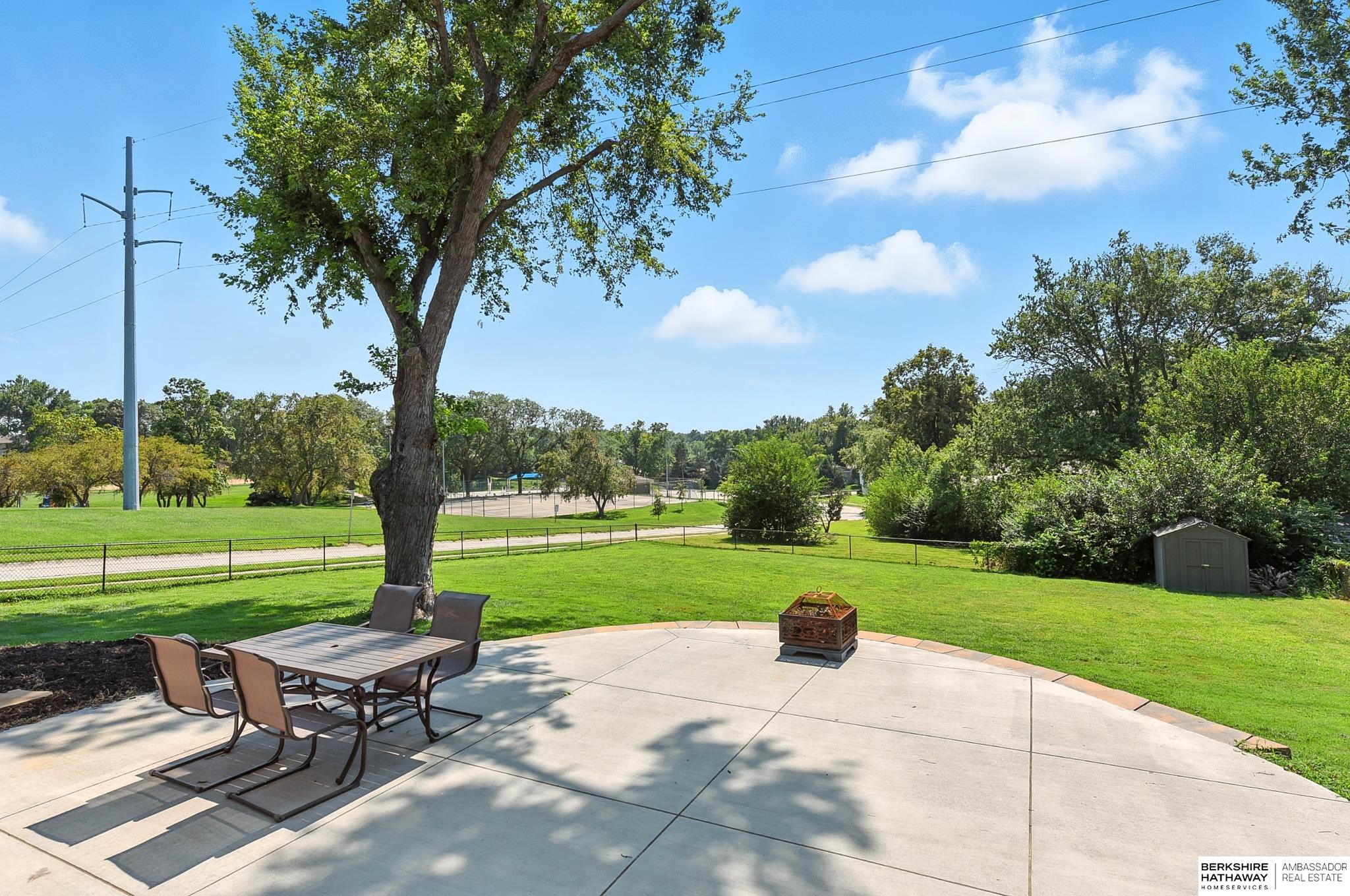 Omaha, Nebraska 68164, United States, 3 Bedrooms Bedrooms, ,3 BathroomsBathrooms,Residential,Active,195936