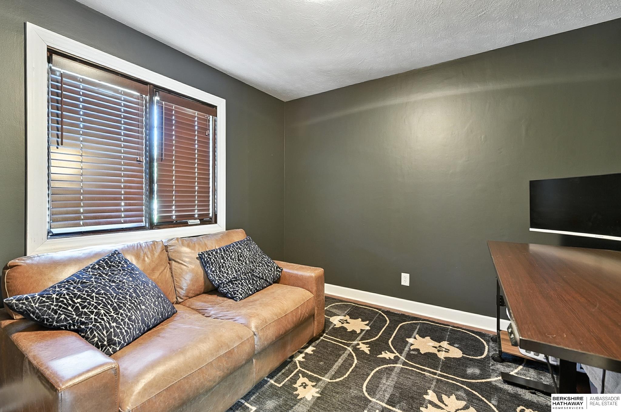 Omaha, Nebraska 68164, United States, 3 Bedrooms Bedrooms, ,3 BathroomsBathrooms,Residential,Active,195936