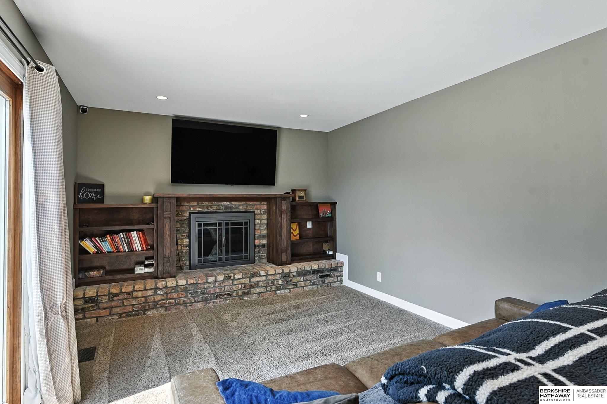 Omaha, Nebraska 68164, United States, 3 Bedrooms Bedrooms, ,3 BathroomsBathrooms,Residential,Active,195936