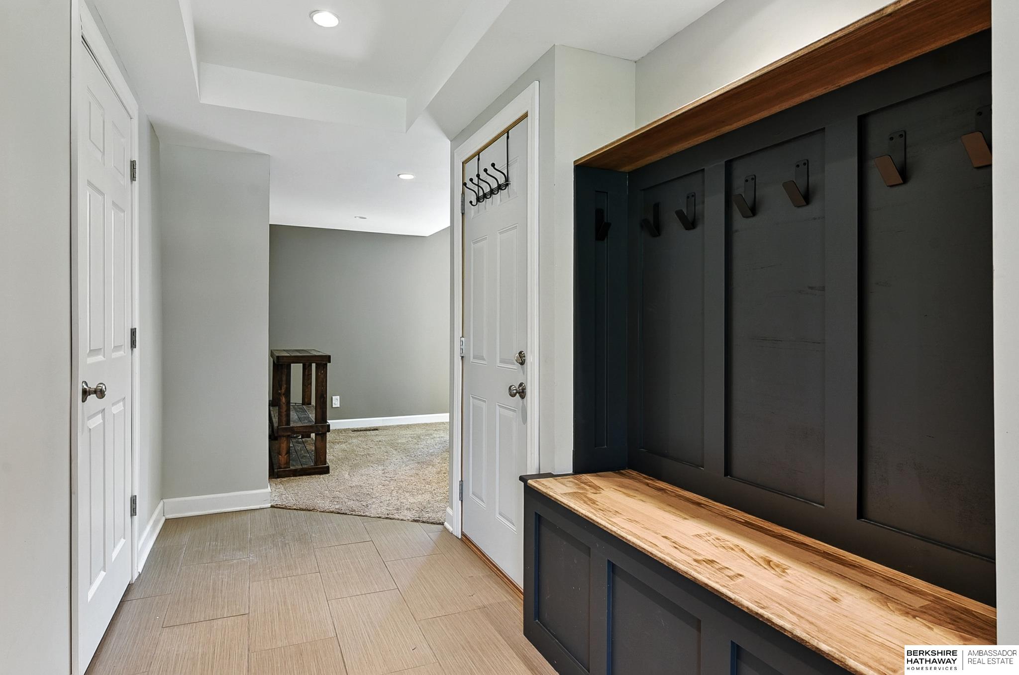 Omaha, Nebraska 68164, United States, 3 Bedrooms Bedrooms, ,3 BathroomsBathrooms,Residential,Active,195936