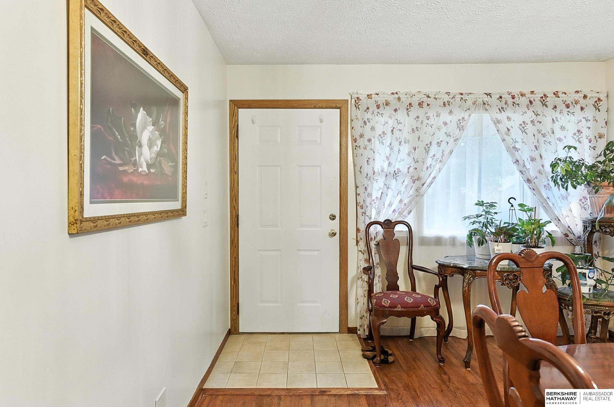 Omaha, Nebraska 68132, United States, 3 Bedrooms Bedrooms, ,1 BathroomBathrooms,Residential,Pending,206560