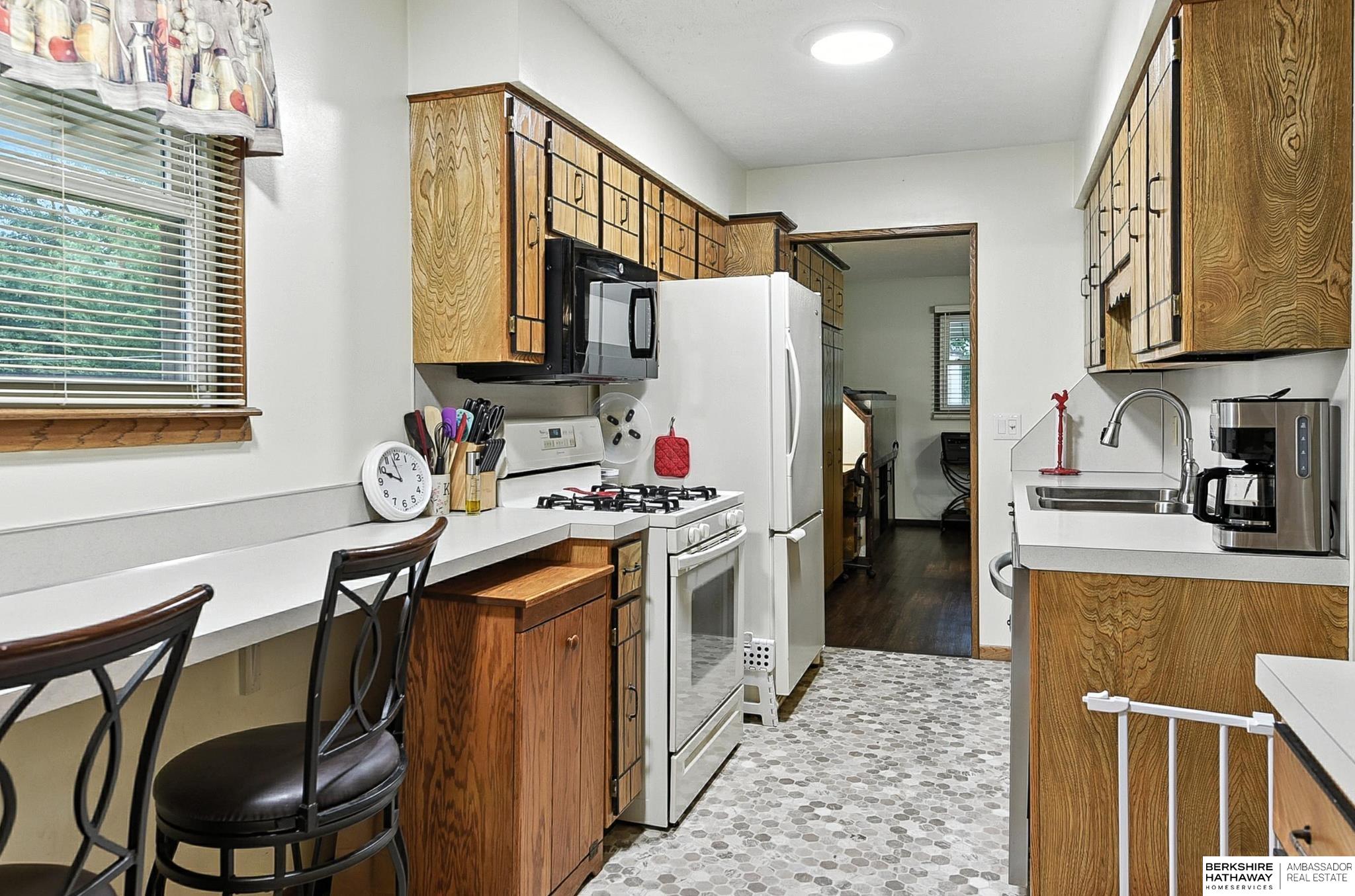 Omaha, Nebraska 68132, United States, 3 Bedrooms Bedrooms, ,1 BathroomBathrooms,Residential,Pending,206560