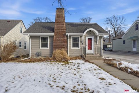 Photo of 3826 Washington Street, Lincoln, NE 68506 (MLS # 22606747)