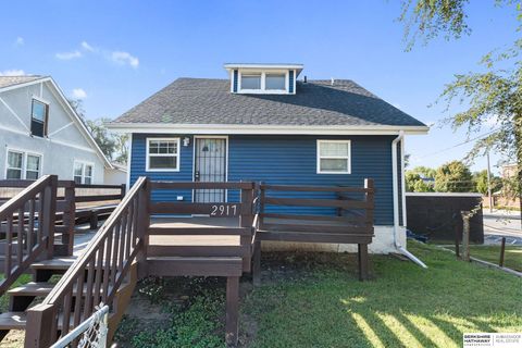 Photo of 2917 Ellison Avenue, Omaha, NE 68111 (MLS # 22528064)