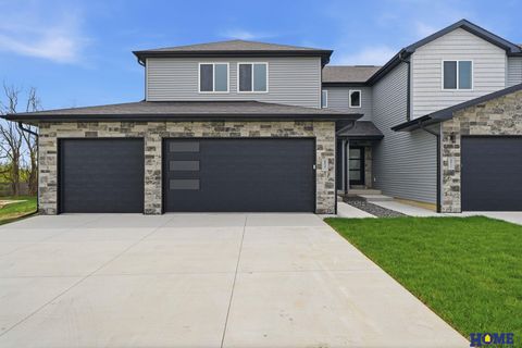 Photo of 8921 Peregrine Road, Lincoln, NE 68505 (MLS # 22612456)