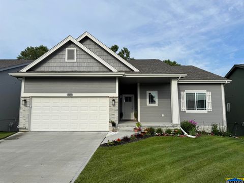 Photo of 8016 N 86 Avenue, Omaha, NE 68122 (MLS # 22619086)