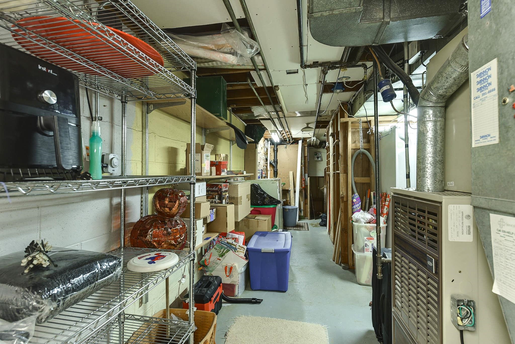 Omaha, Nebraska 68114, United States, 5 Bedrooms Bedrooms, ,2 BathroomsBathrooms,Residential,Pending,121385