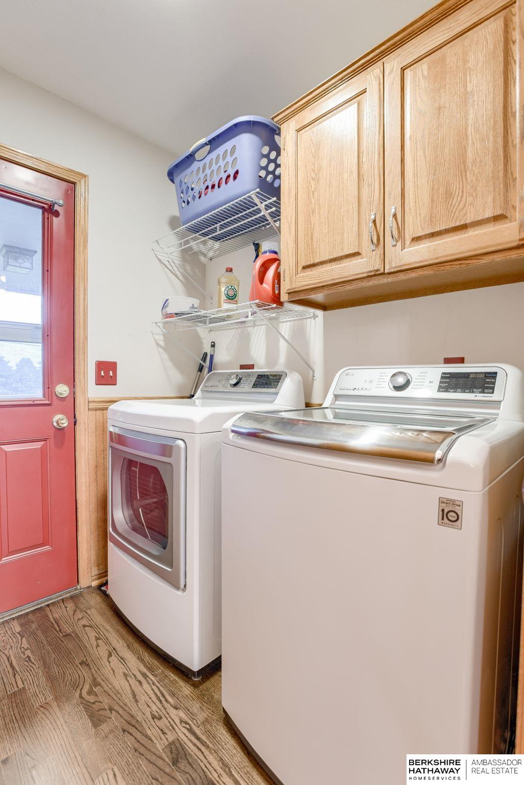 Springfield, Nebraska 68059, United States, 5 Bedrooms Bedrooms, ,3 BathroomsBathrooms,Residential,Pending,144718