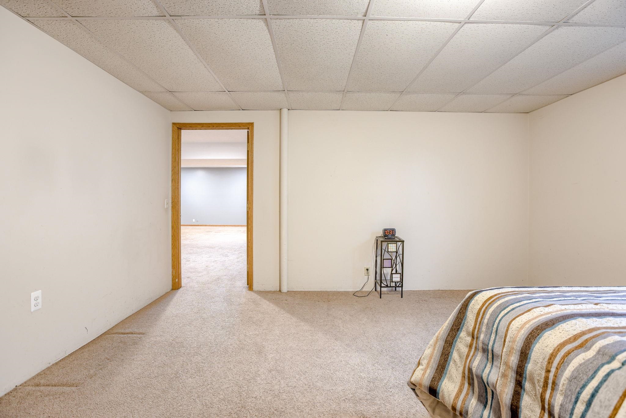 Springfield, Nebraska 68059, United States, 5 Bedrooms Bedrooms, ,3 BathroomsBathrooms,Residential,Pending,144718