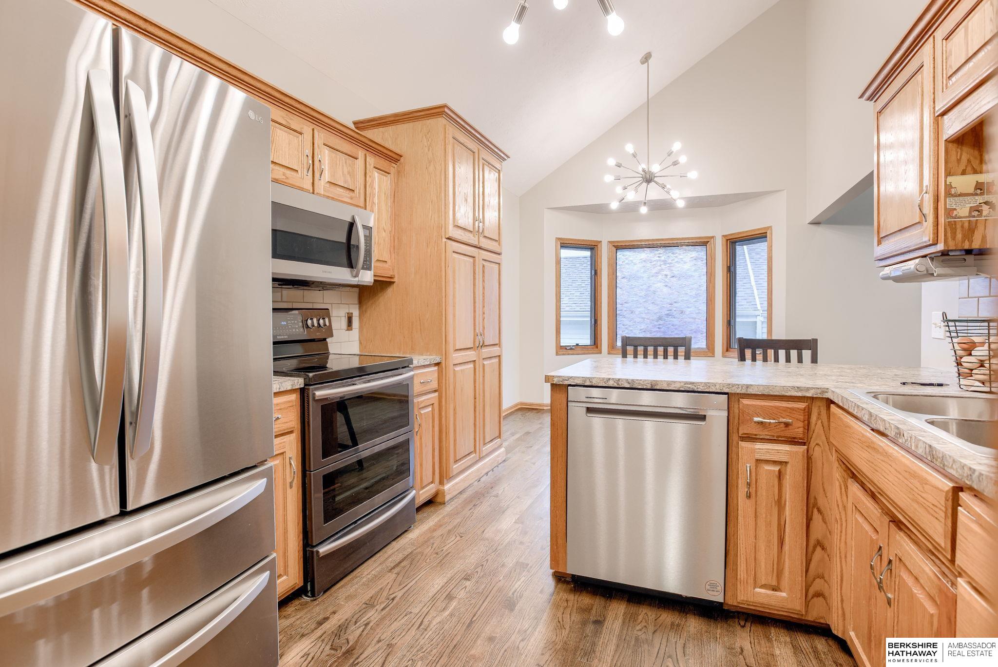 Springfield, Nebraska 68059, United States, 5 Bedrooms Bedrooms, ,3 BathroomsBathrooms,Residential,Pending,144718