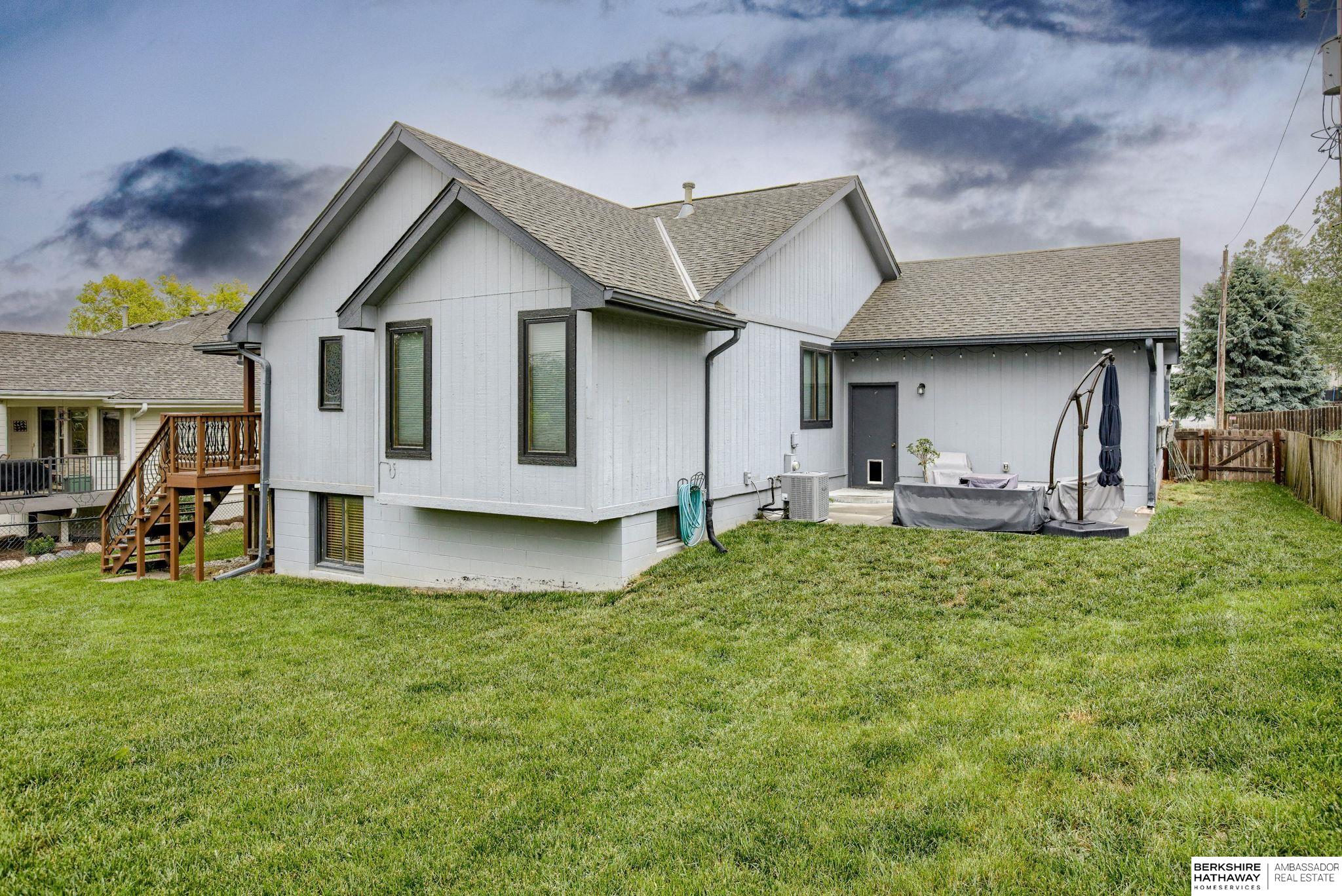 Springfield, Nebraska 68059, United States, 5 Bedrooms Bedrooms, ,3 BathroomsBathrooms,Residential,Pending,144718