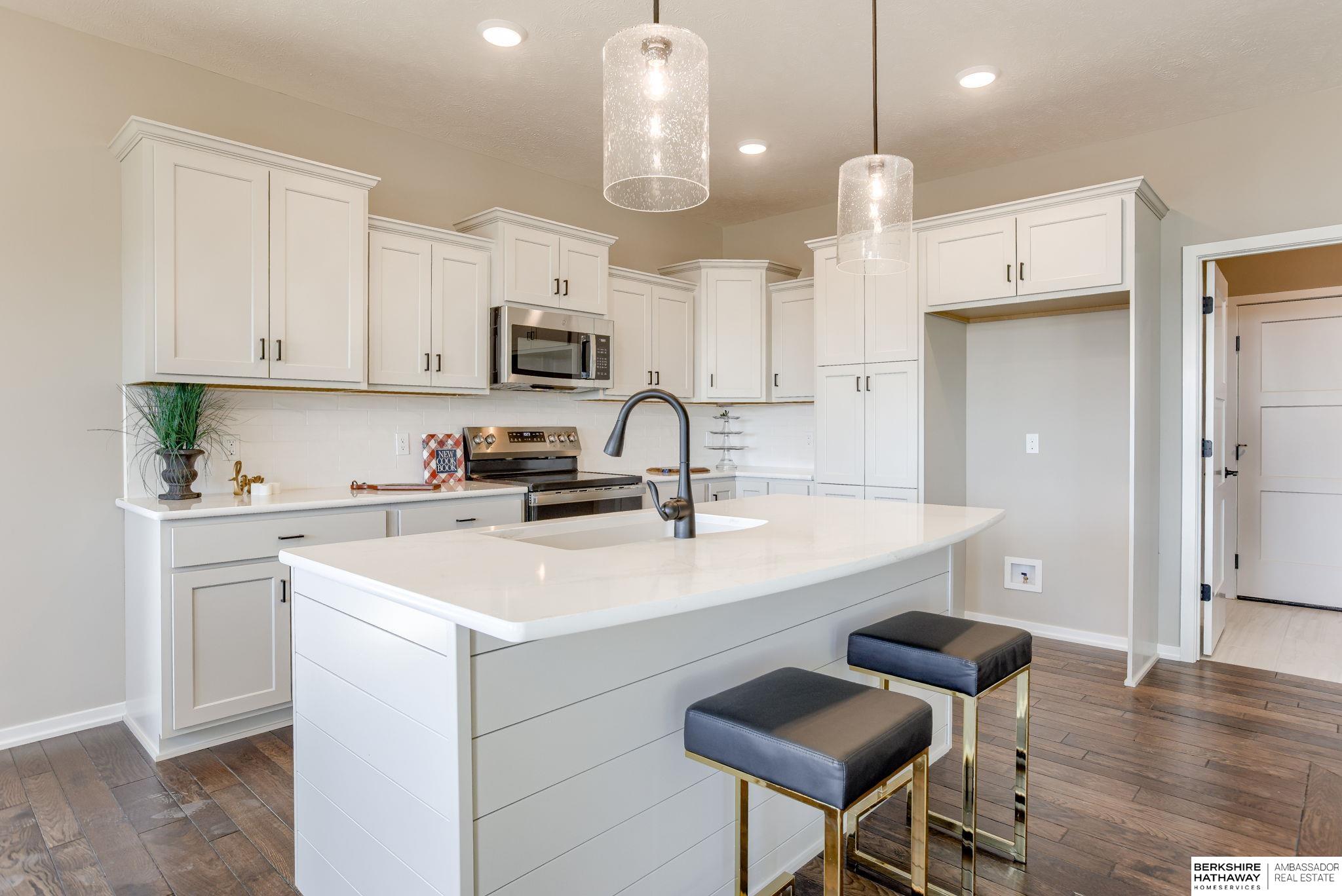 Bennington, Nebraska 68007, United States, 4 Bedrooms Bedrooms, ,3 BathroomsBathrooms,Residential,Active,28393