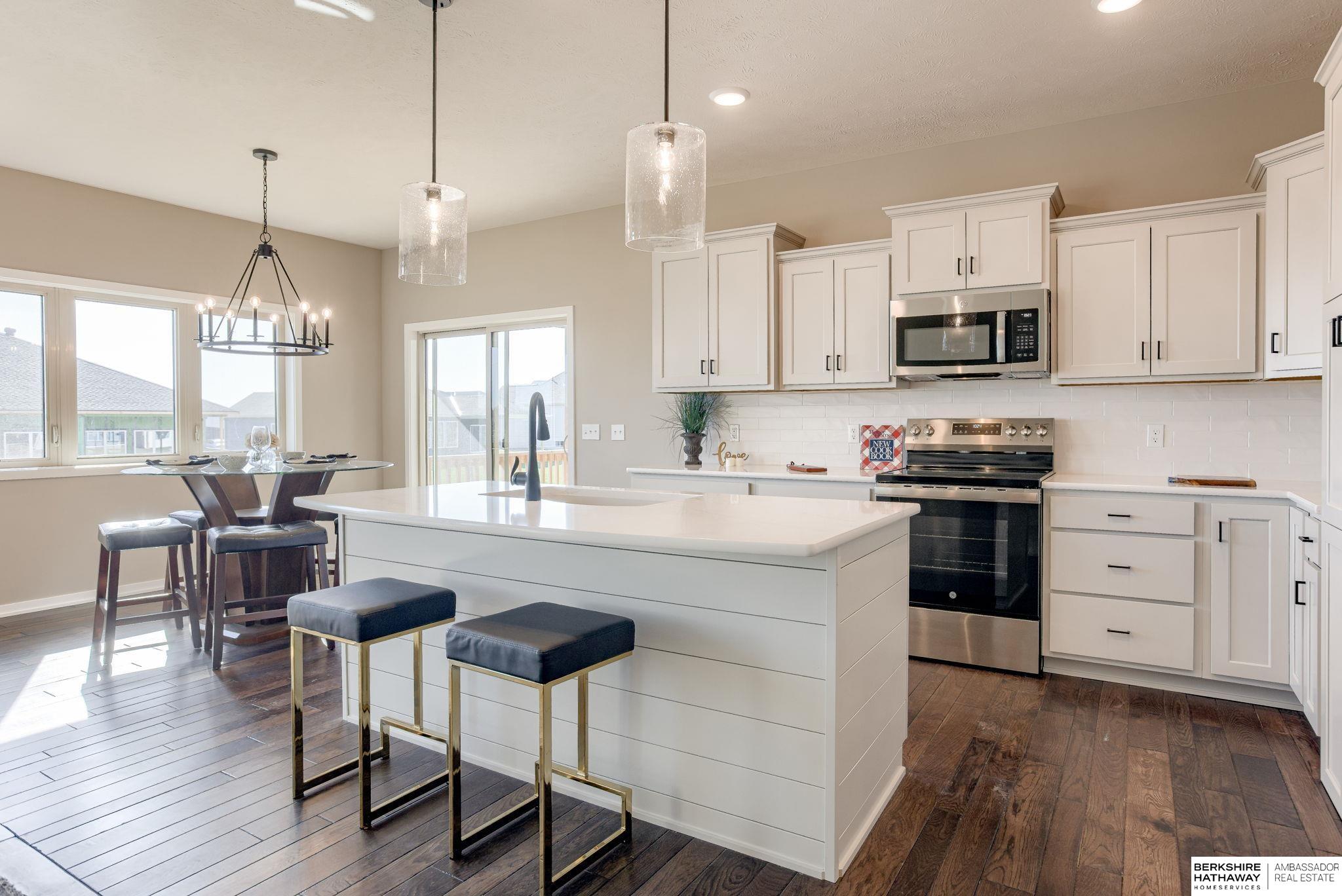 Bennington, Nebraska 68007, United States, 4 Bedrooms Bedrooms, ,3 BathroomsBathrooms,Residential,Active,28393