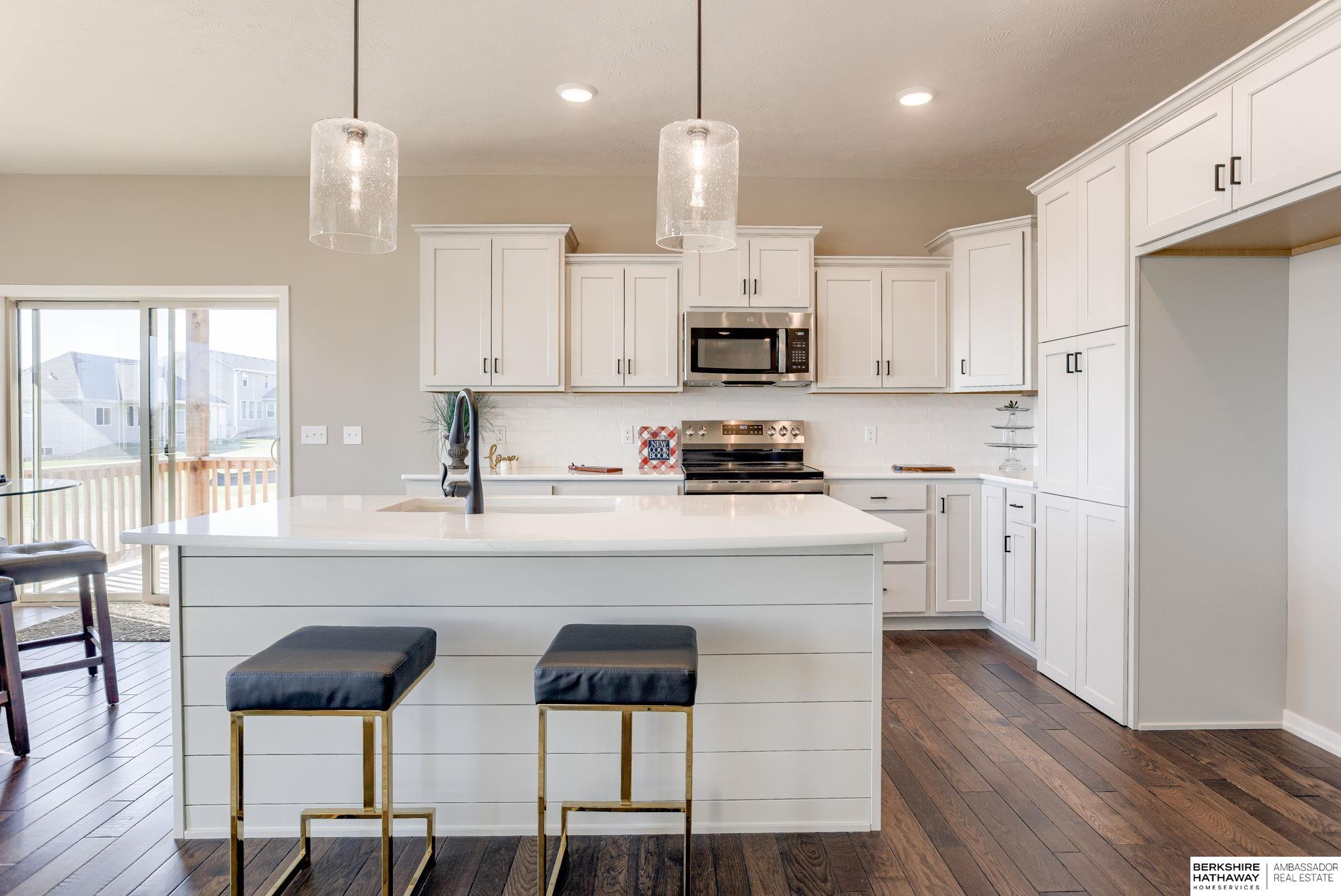 Bennington, Nebraska 68007, United States, 4 Bedrooms Bedrooms, ,3 BathroomsBathrooms,Residential,Active,28393