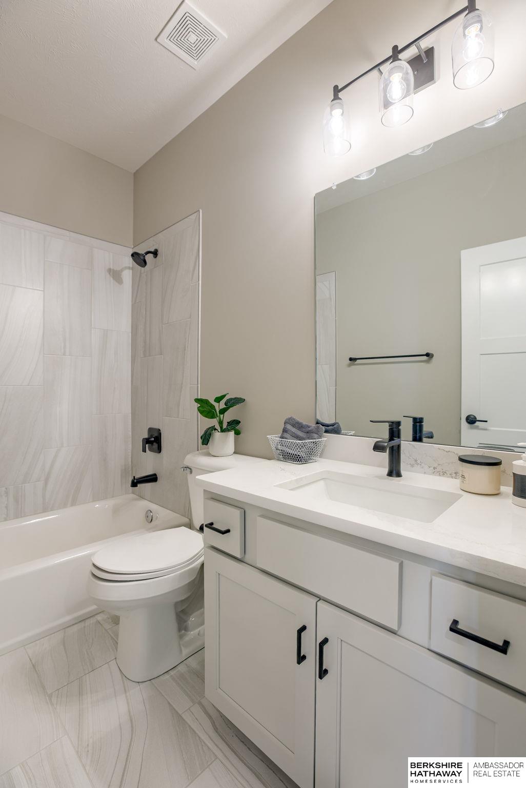 Bennington, Nebraska 68007, United States, 4 Bedrooms Bedrooms, ,3 BathroomsBathrooms,Residential,Active,28393