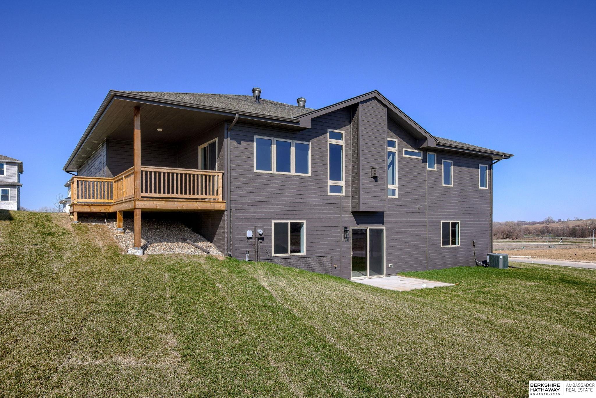 Bennington, Nebraska 68007, United States, 4 Bedrooms Bedrooms, ,3 BathroomsBathrooms,Residential,Active,28393