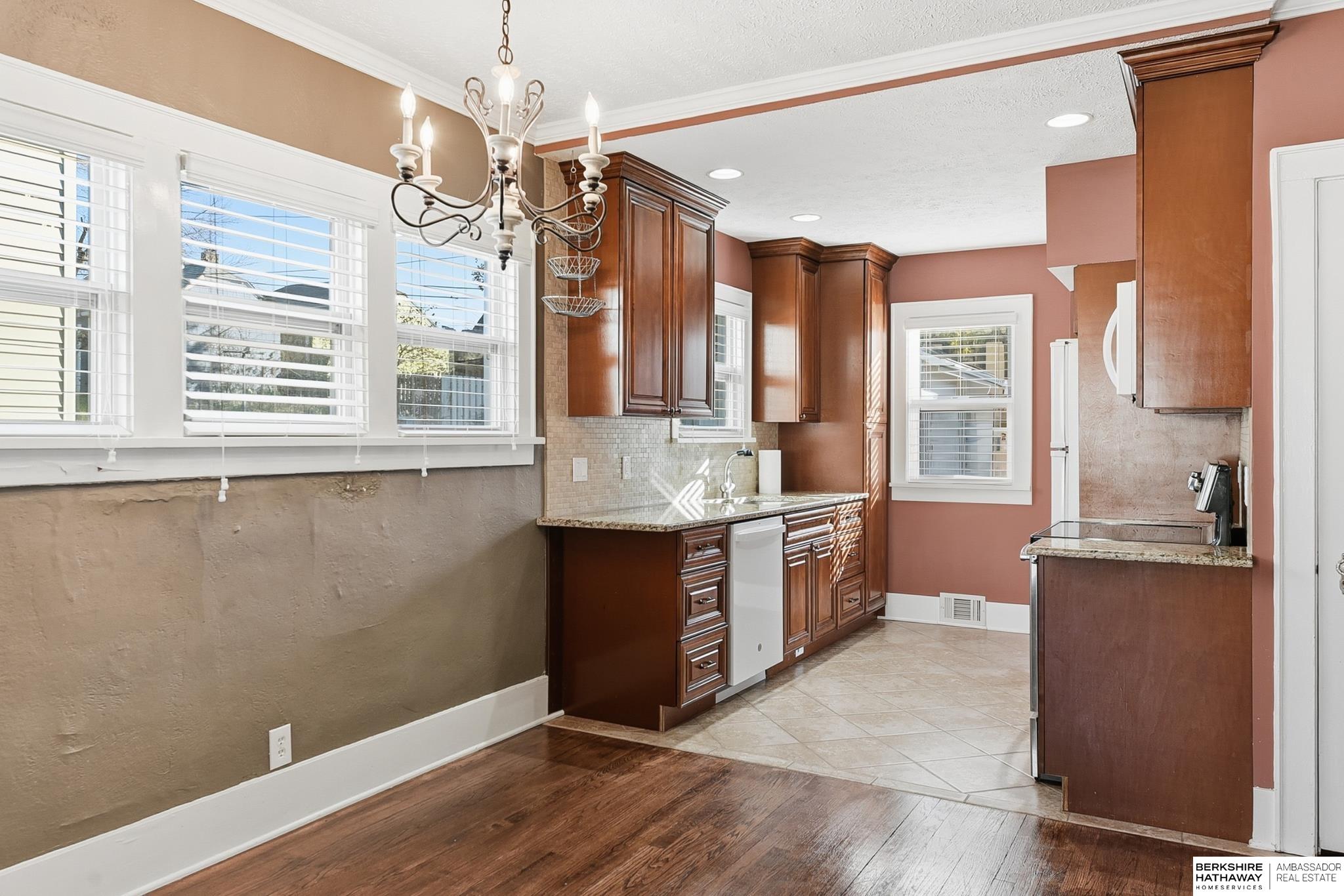 Omaha, Nebraska 68106, United States, 3 Bedrooms Bedrooms, ,2 BathroomsBathrooms,Residential,Active,244200