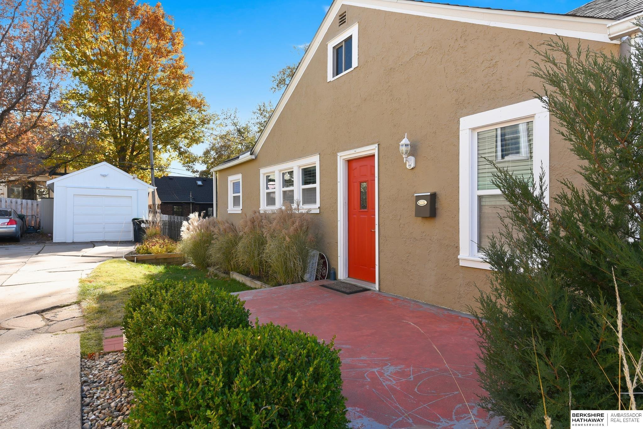 Omaha, Nebraska 68106, United States, 3 Bedrooms Bedrooms, ,2 BathroomsBathrooms,Residential,Active,244200